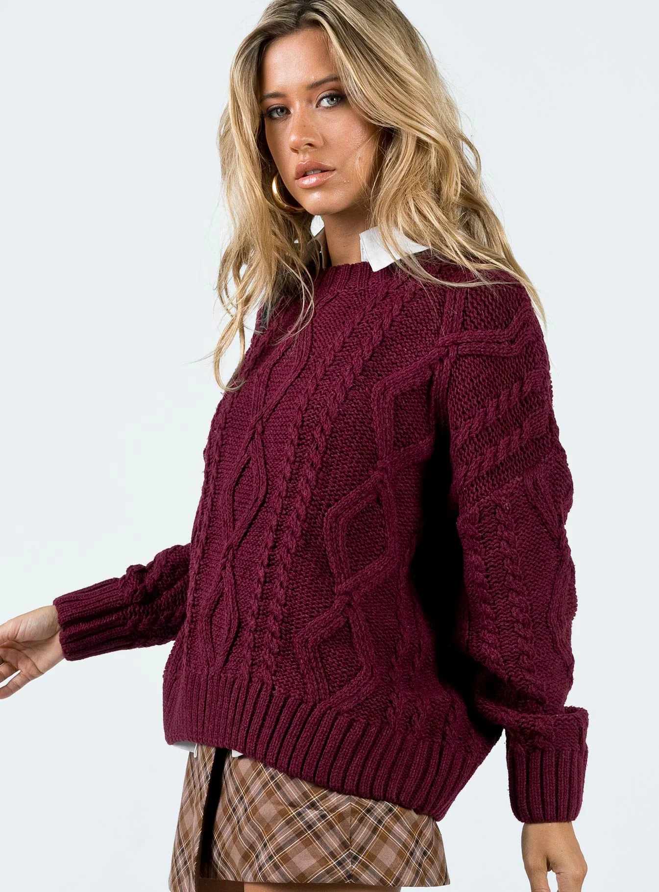 Anaya Oversized Sweater Burgundy - Image 4