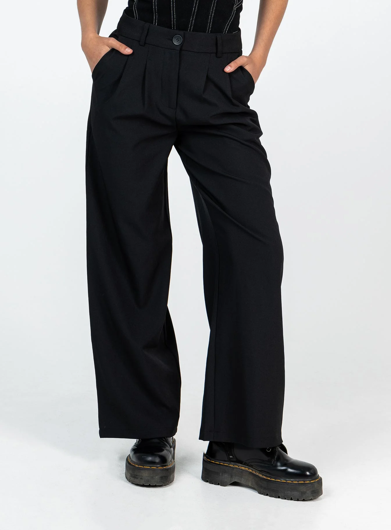 Archer Pants Black Petite - Image 2