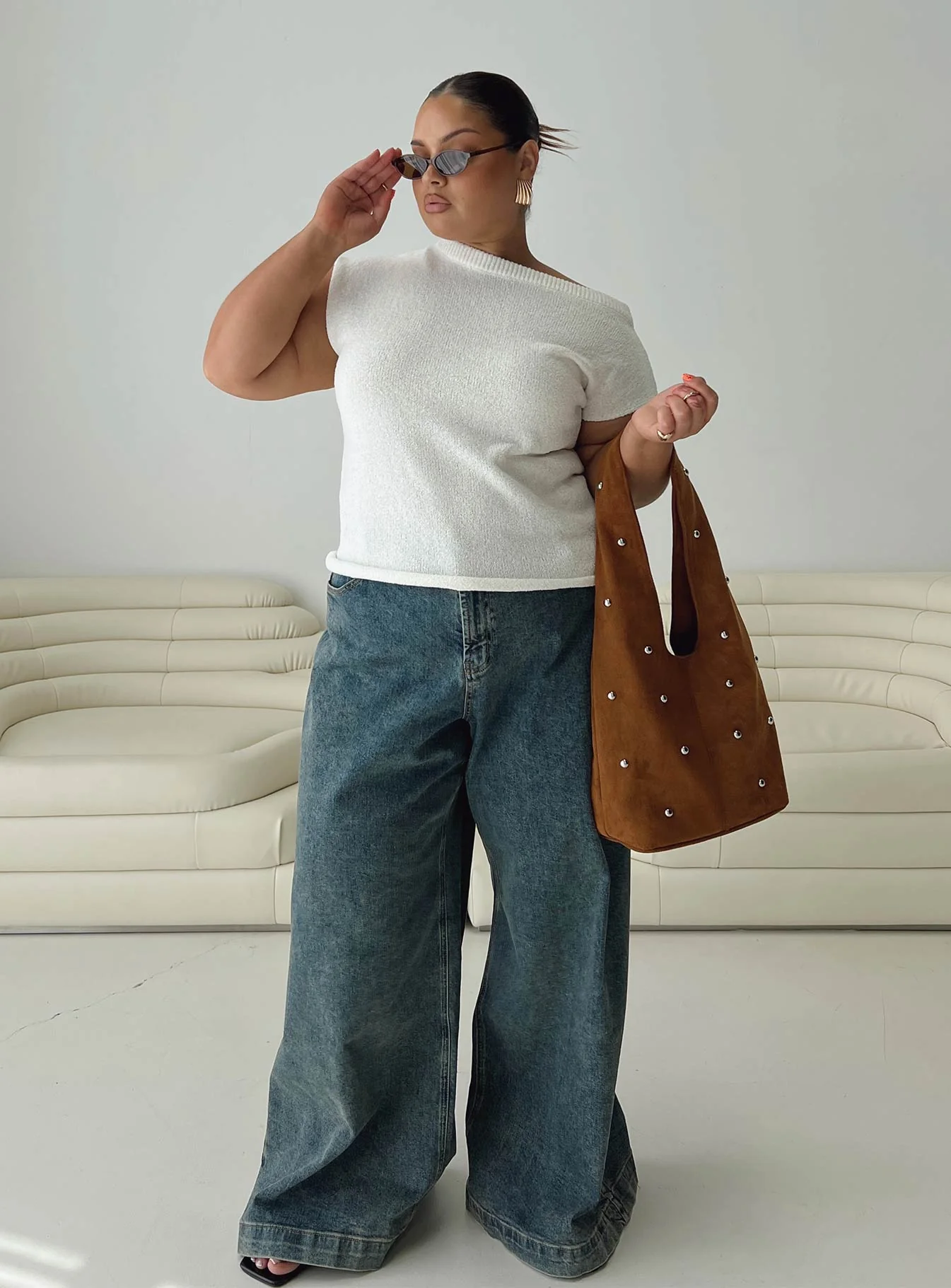 Ashfield Off Shoulder Top White Curve - Image 8