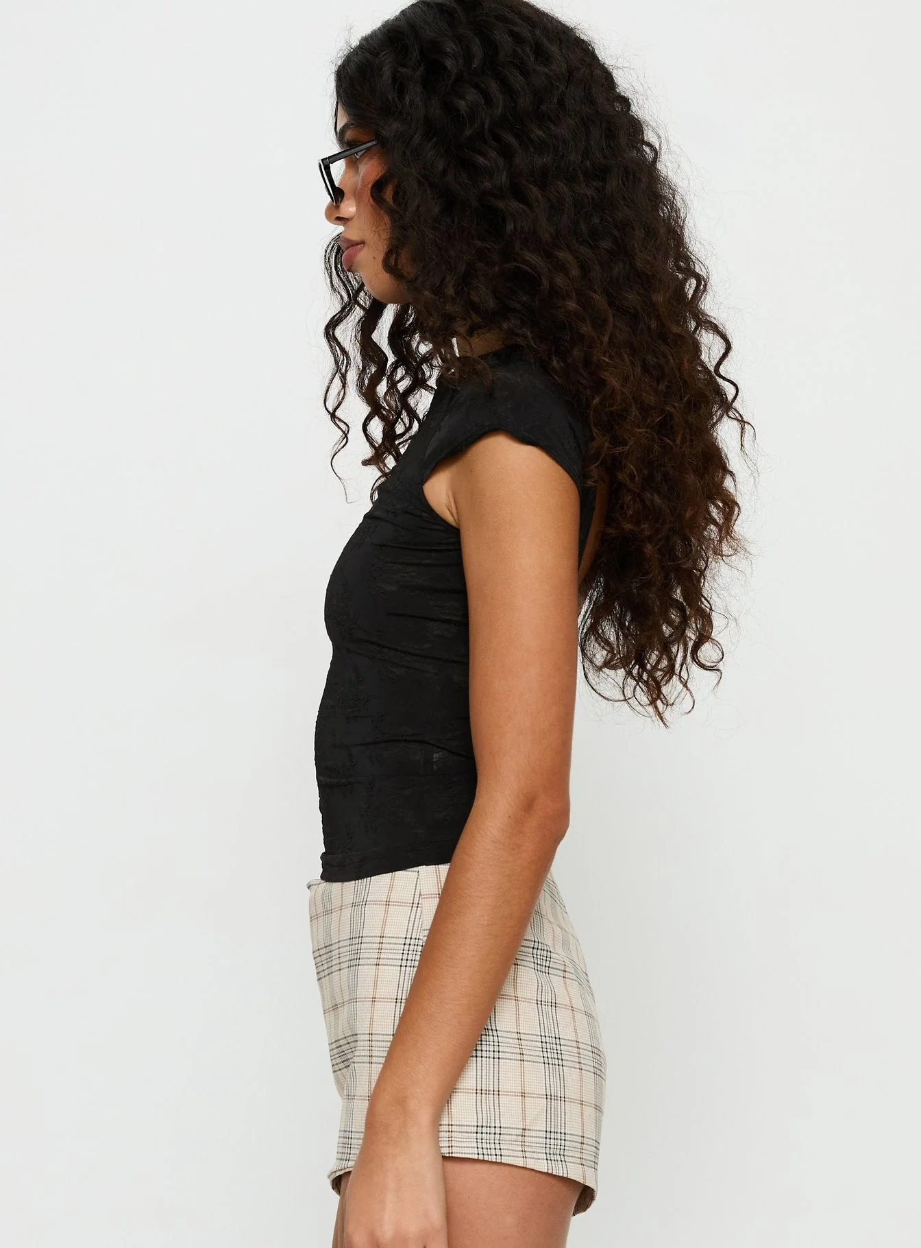 Avena Backless Top Black - Image 4