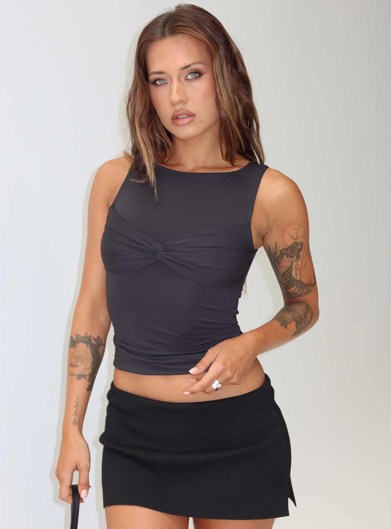 Azaire Twist Top Slate - Image 2