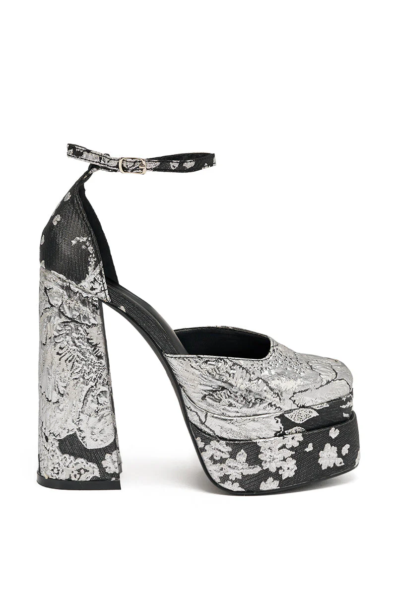 AZALEA WANG ZIPPORAH BLACK BROCADE PUMP - Image 4