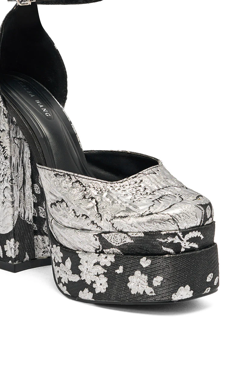 AZALEA WANG ZIPPORAH BLACK BROCADE PUMP - Image 7