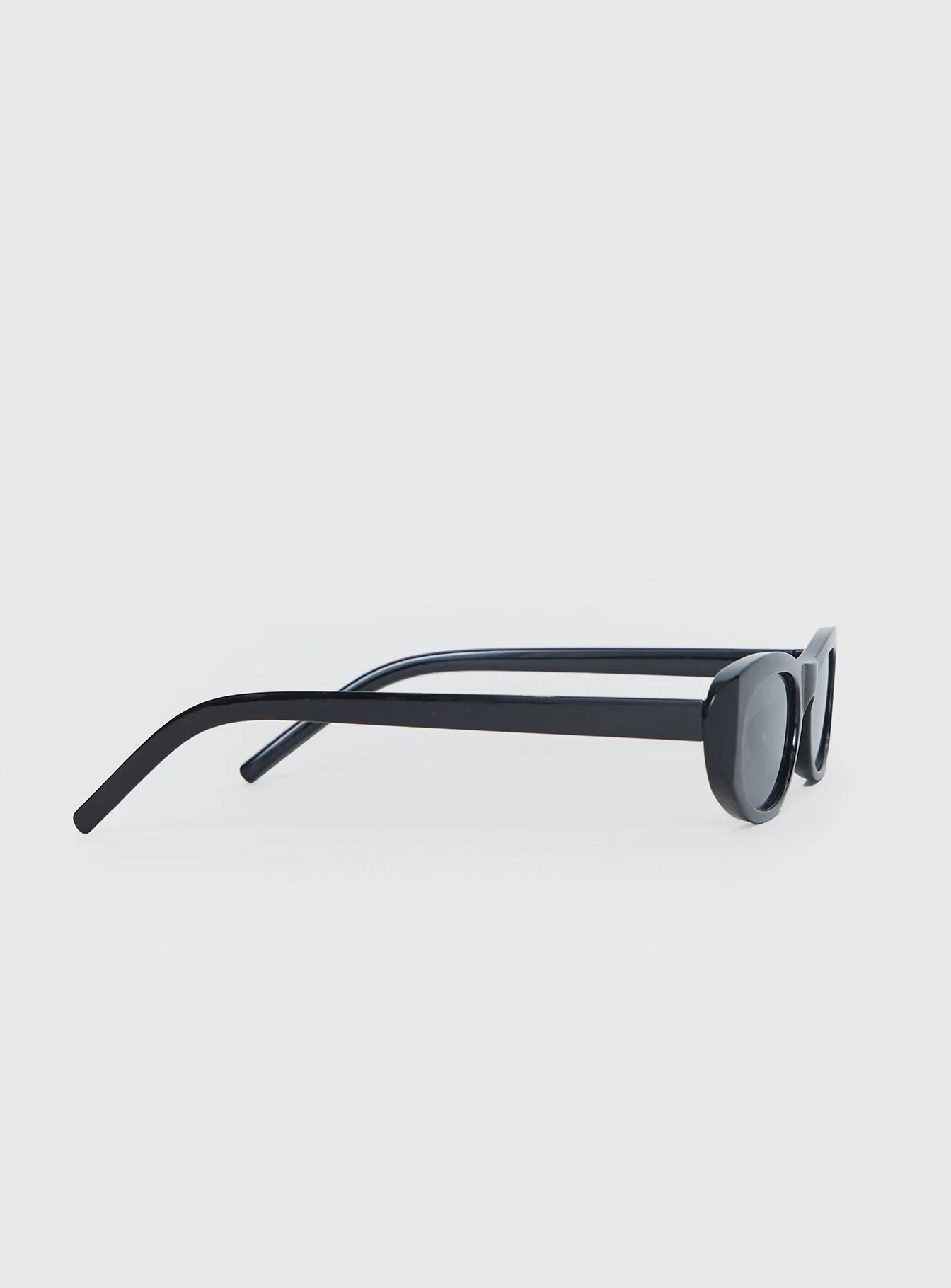 Bad Girl Sunglasses Black - Image 3