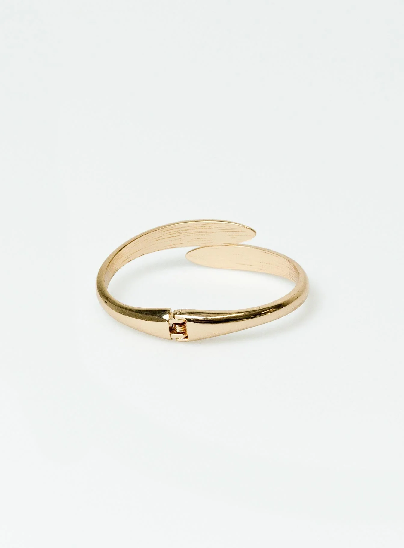 Barberry Cuff Gold - Image 3