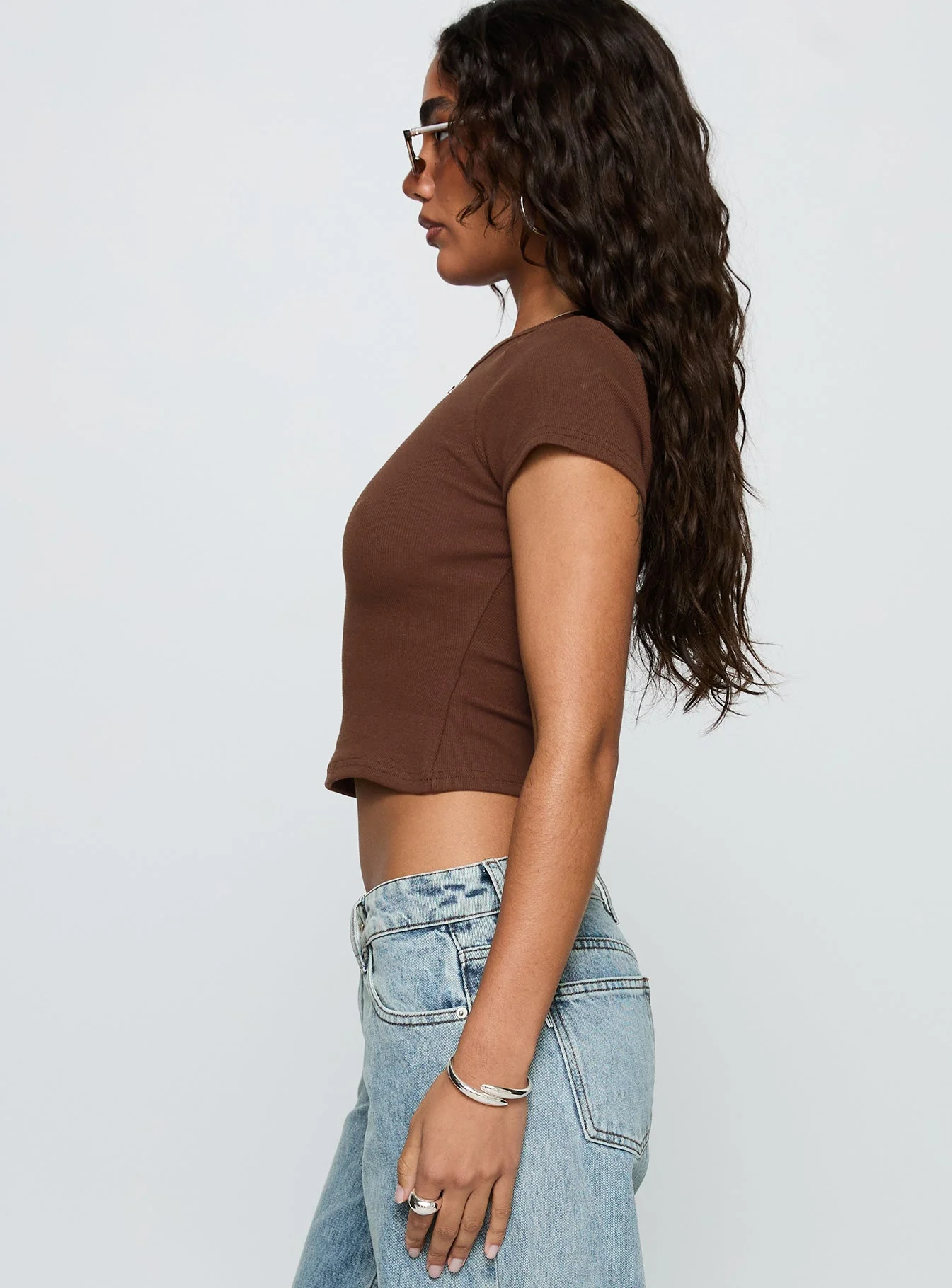 Baseline Scoop Rib Tee Chocolate - Image 4