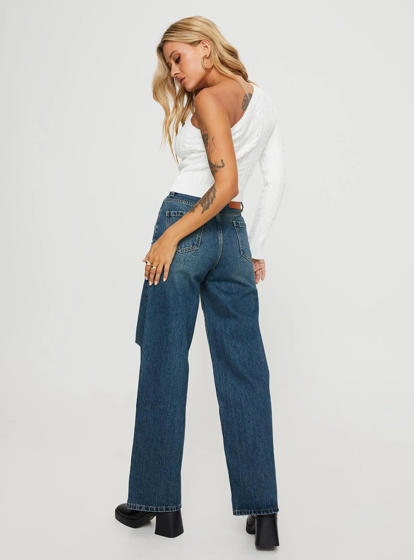 Beetle High Rise Wide Leg Ripped Jeans Mid Wash - Image 5