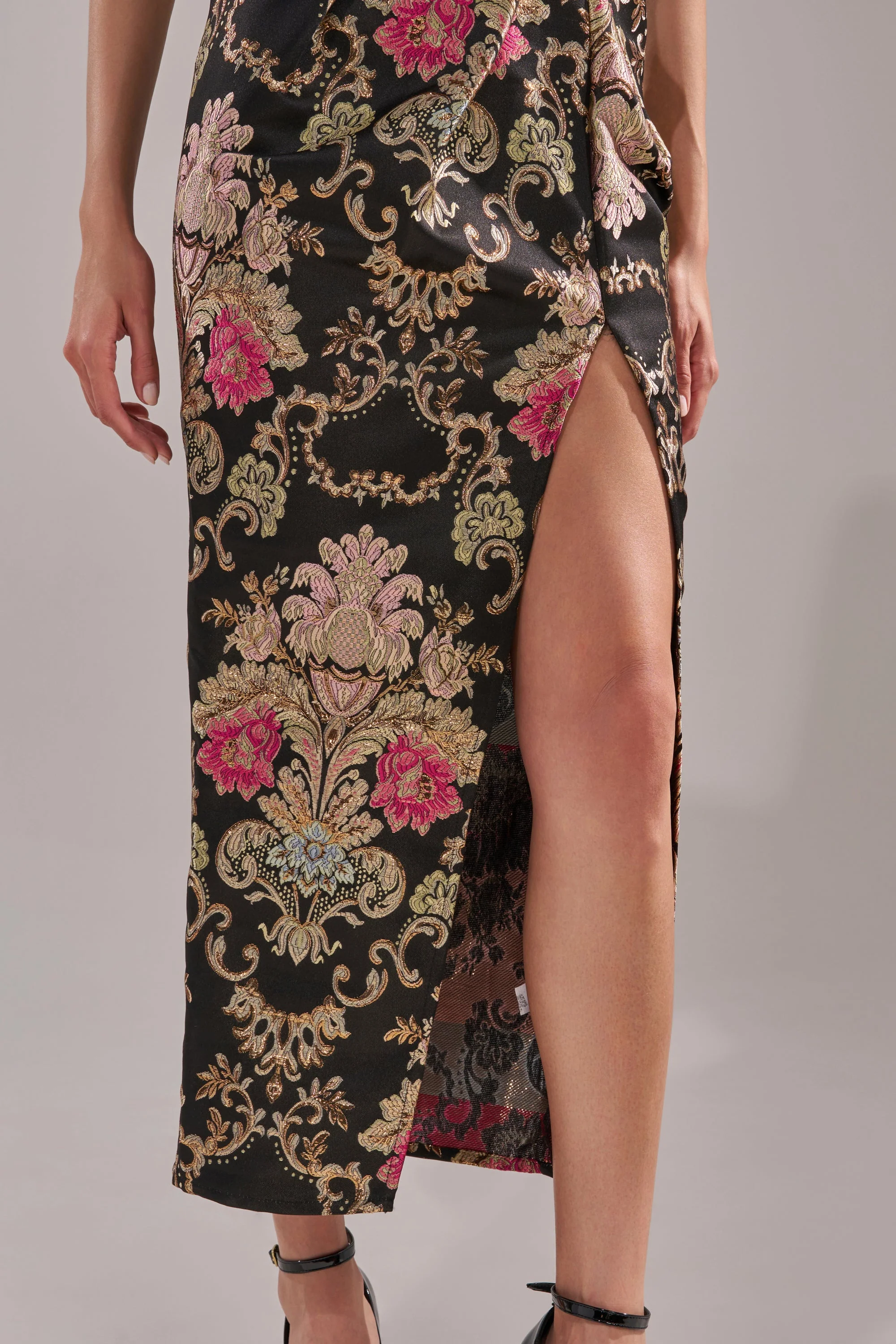 BEST DRESSED BROCADE MAXI DRESS - Image 7