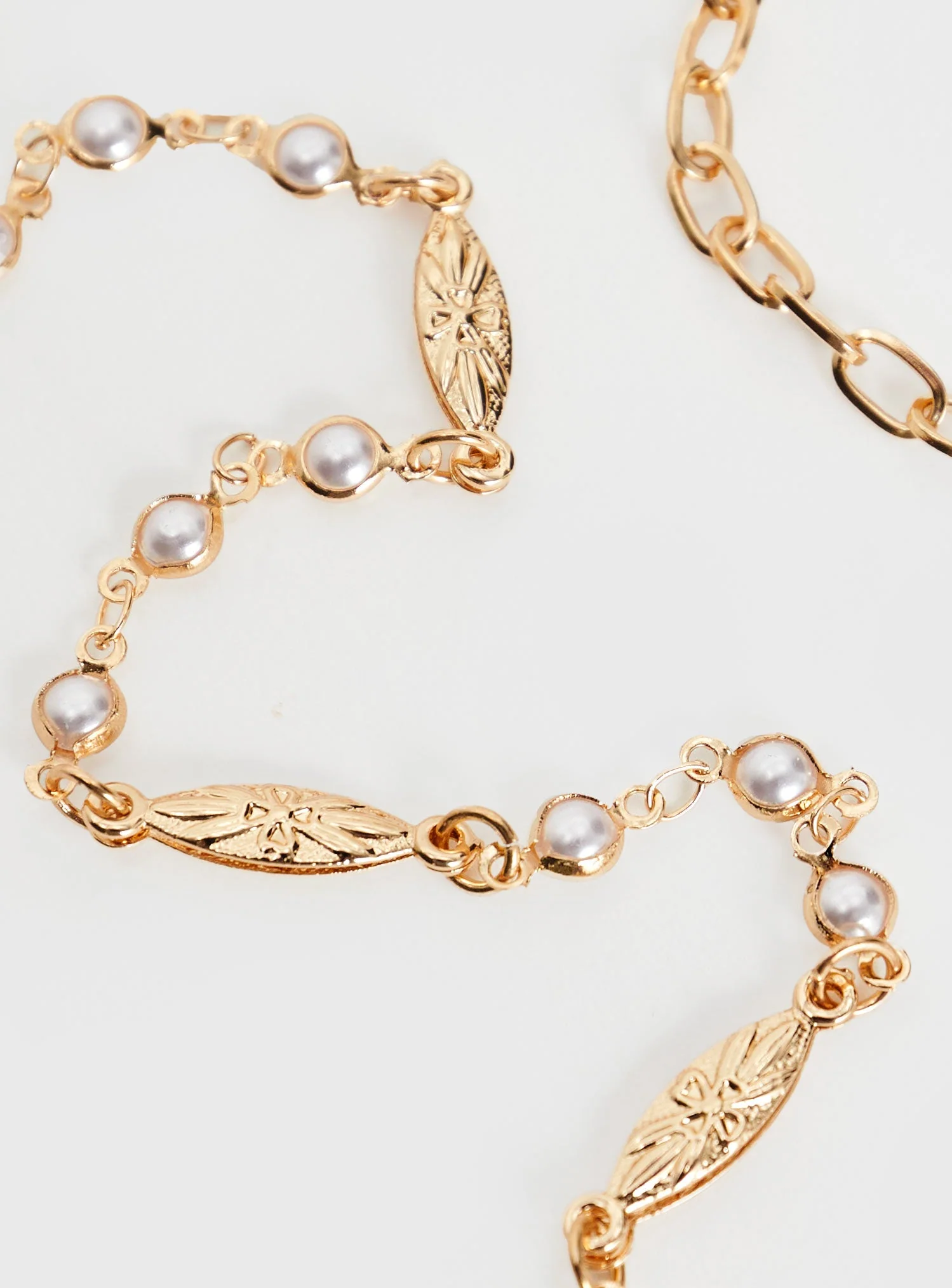 Bexely Chain Belt Gold - Image 3