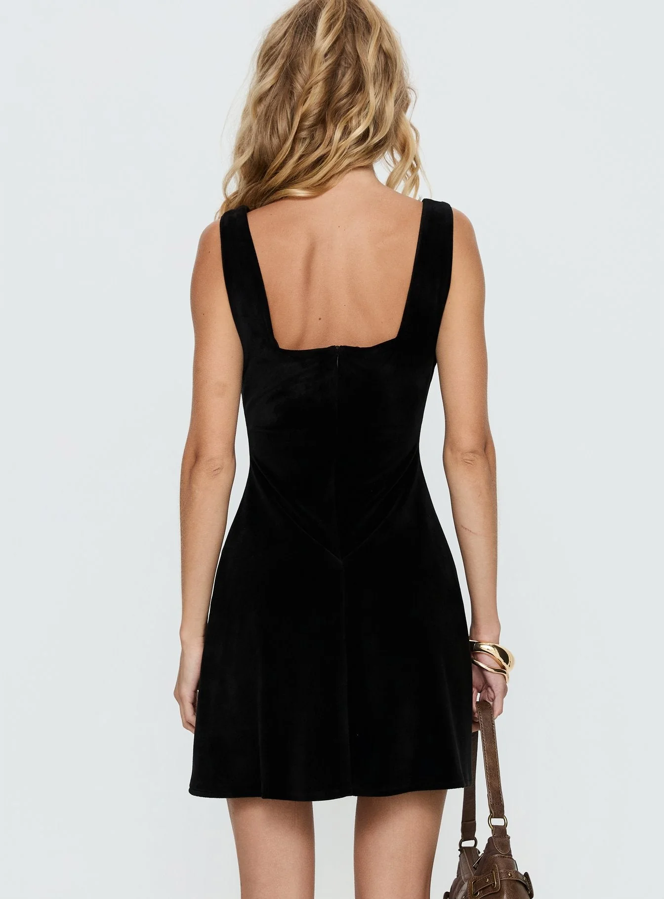 Bombshell Velvet Mini Dress Black - Image 5