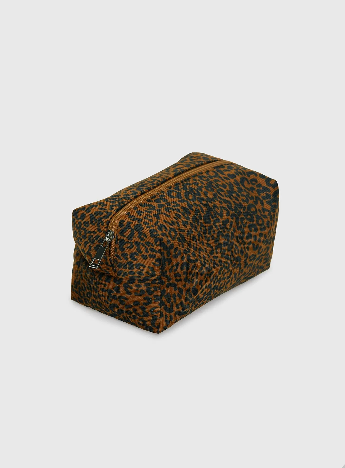 Cappucino Pouch Leopard - Image 2