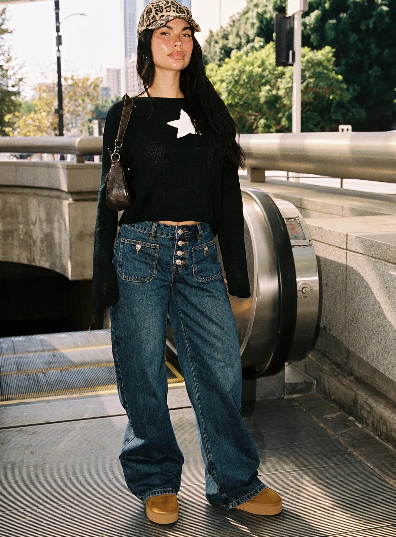 Carianne Low Rise Wide Leg Jeans Dark Wash - Image 2