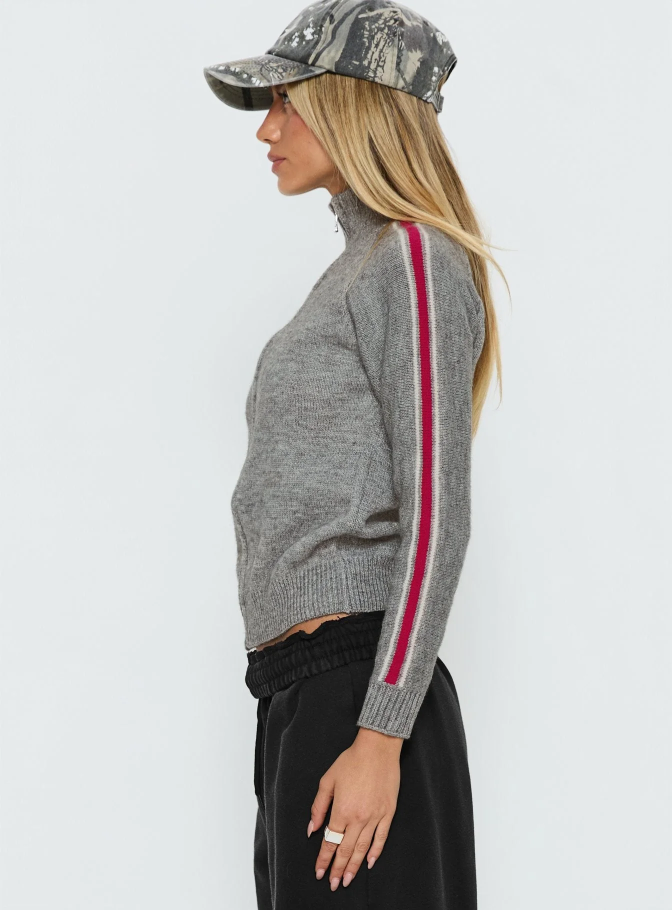 Caysey Zip Through Knit Sweater Grey - Image 4