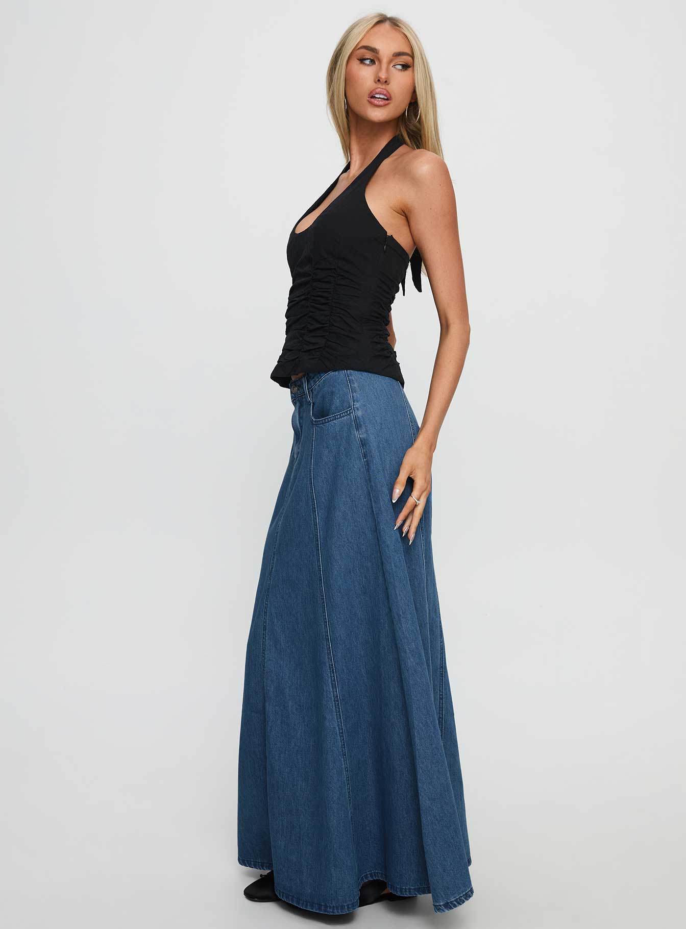 Charleigh Soft Pleat Denim Maxi Skirt Mid Blue Wash - Image 4