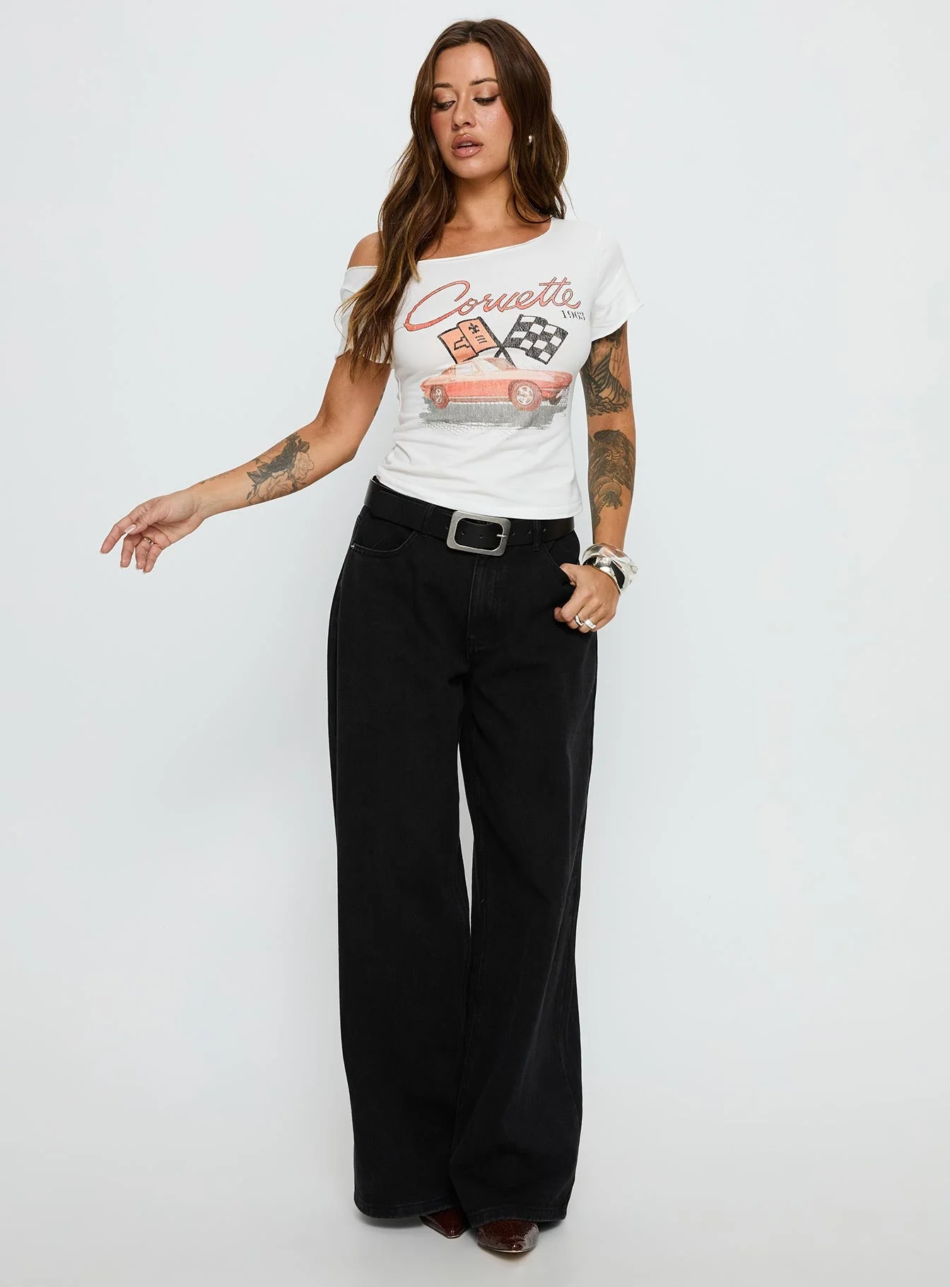 Corvette 1963 Off Shoulder Graphic Top White - Image 3