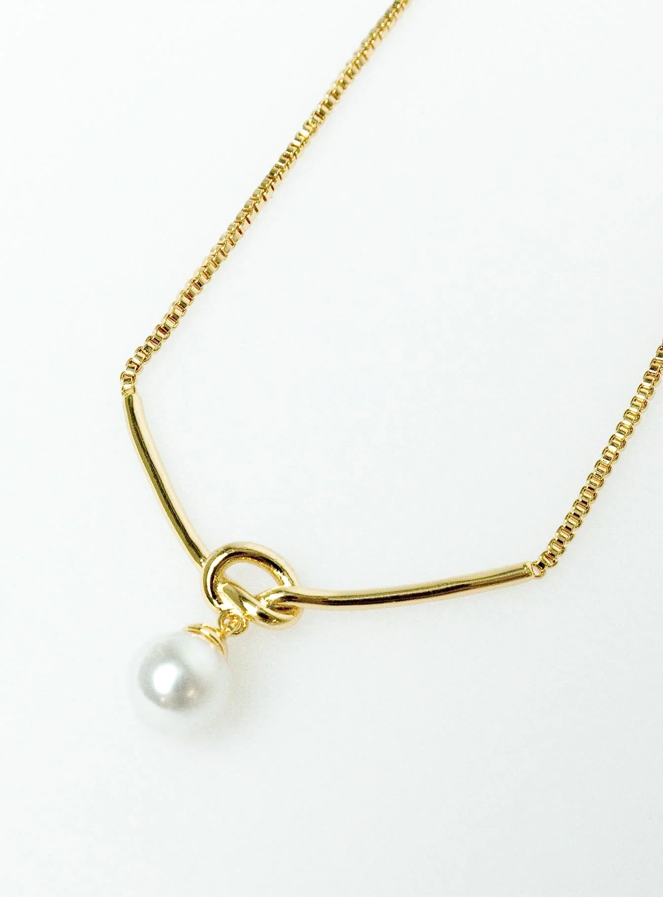 Dais Necklace Gold - Image 3