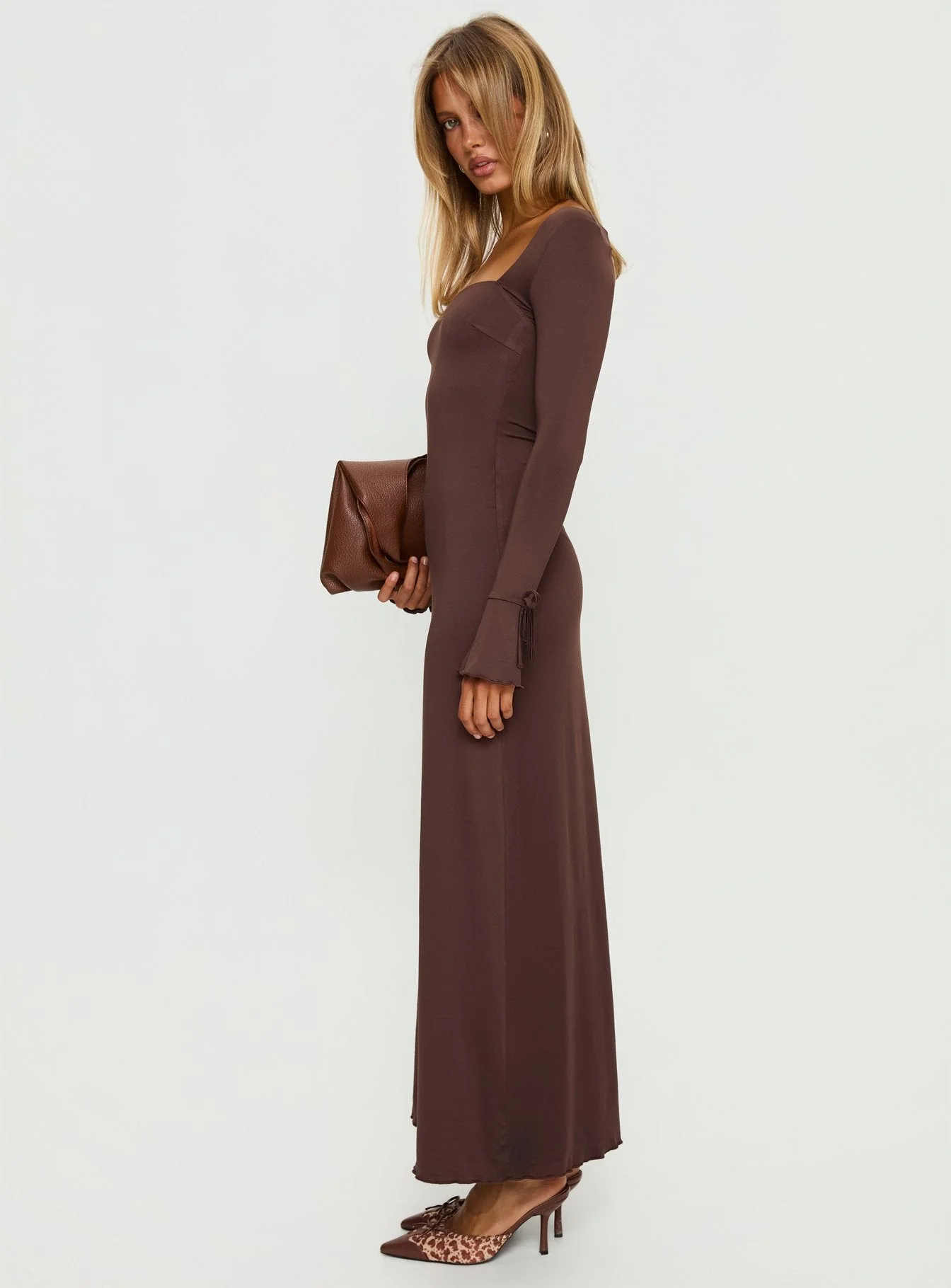 Dalzine Maxi Dress Chocolate - Image 3