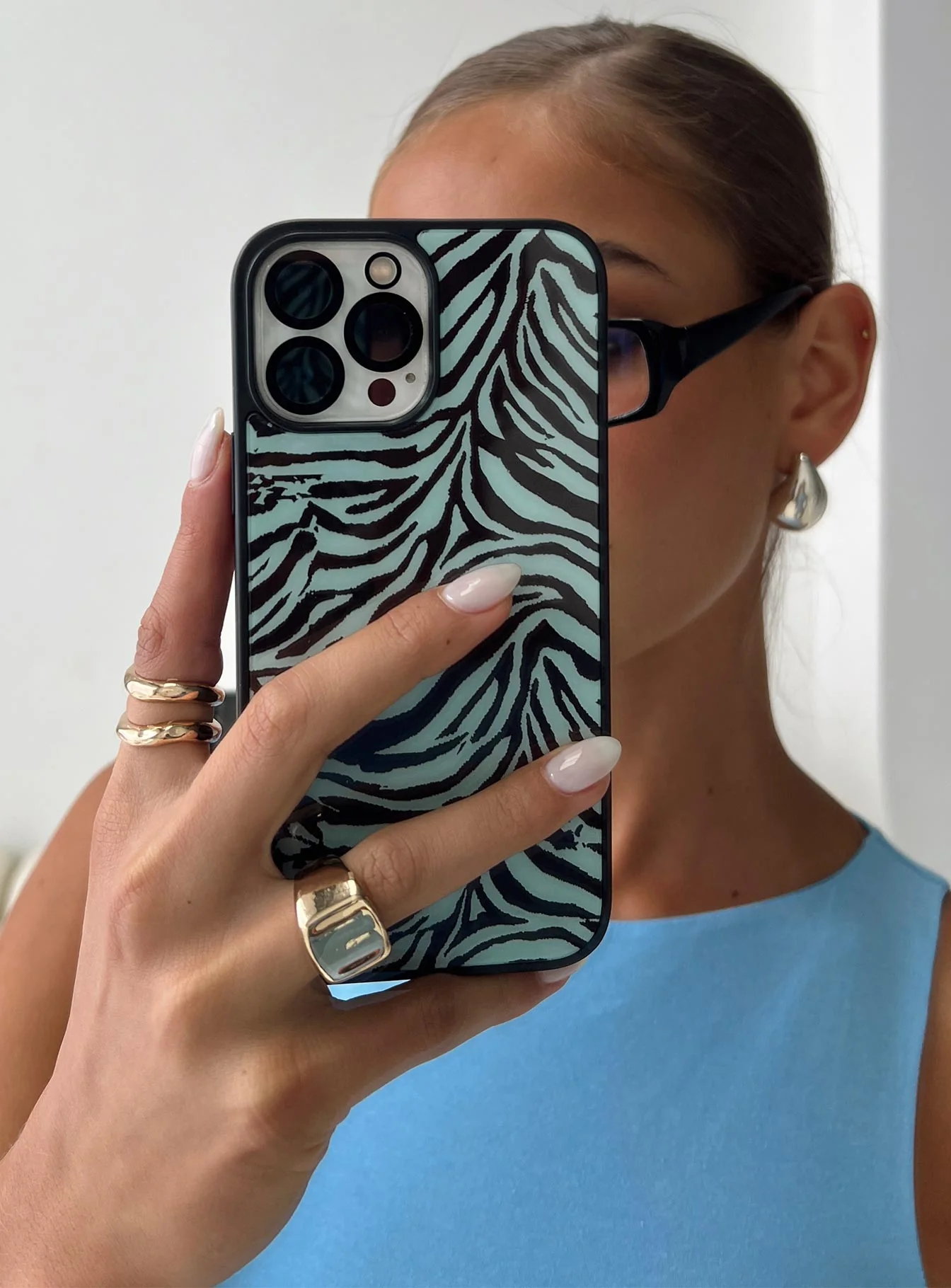 Eccentric iPhone Case Zebra - Image 3