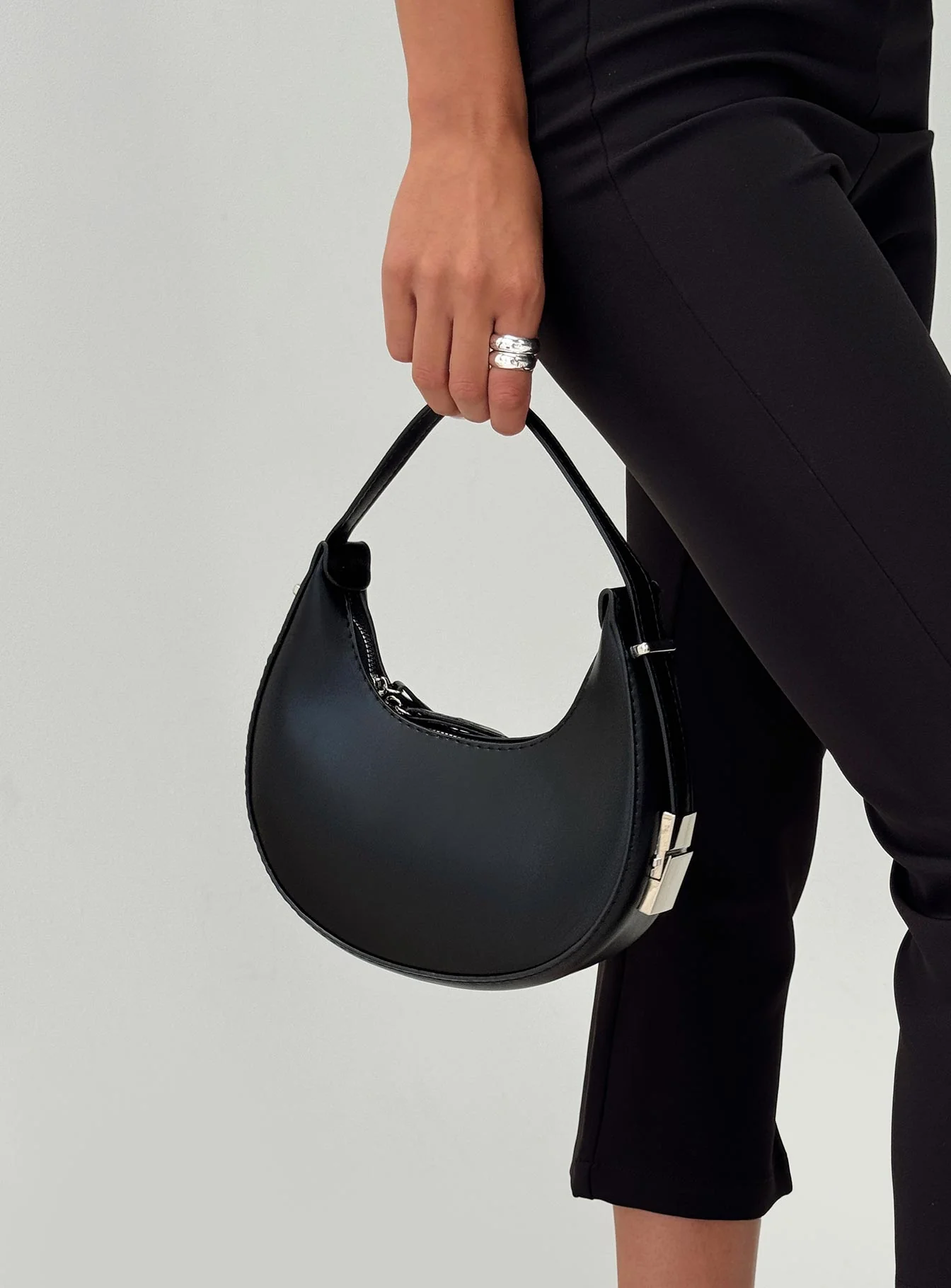 Eleazar Bag Black - Image 5