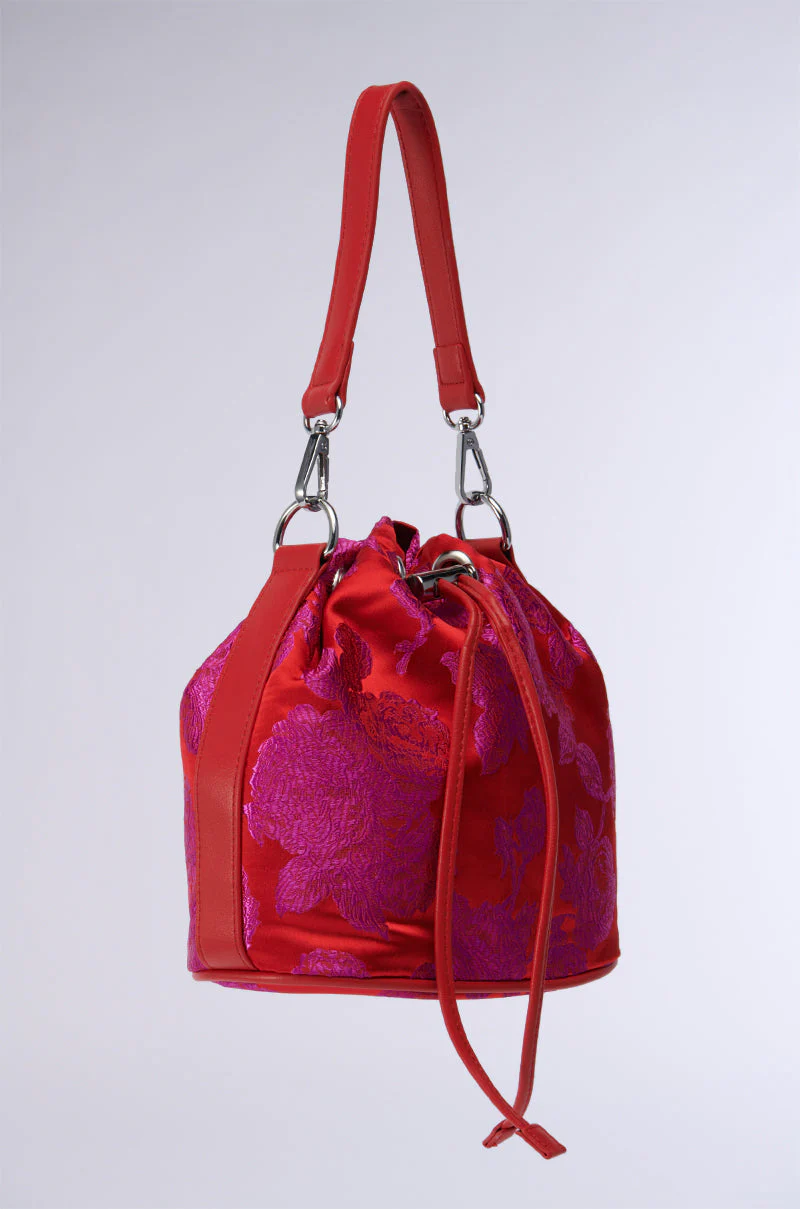ELEGANCE IS KEY BROCADE BUCKET BAG - Image 3