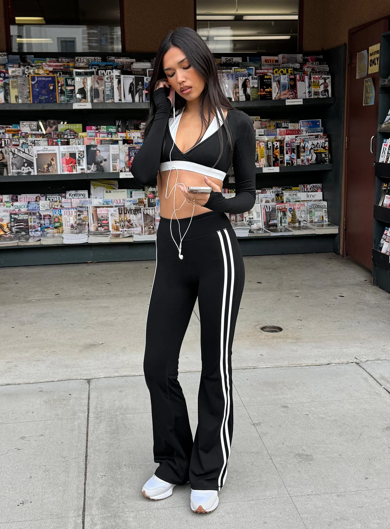 Fast Track Active Flare Pants Black - Image 9