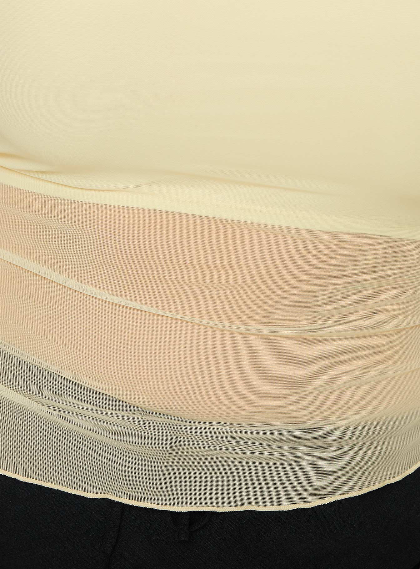 Gilda Asymmetric Top Cream Curve - Image 6
