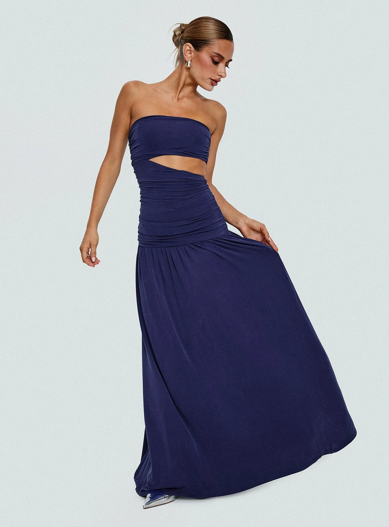 Grandeur Strapless Maxi Dress Navy - Image 4