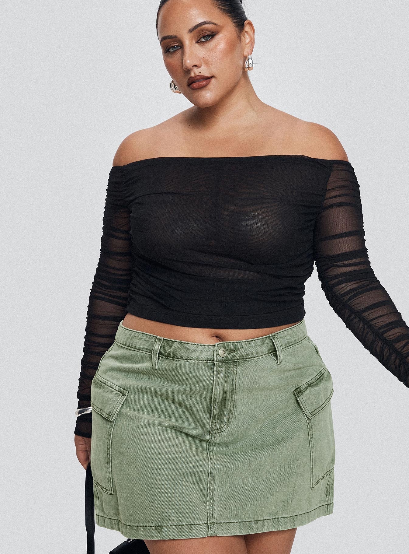 Hartford Off The Shoulder Top Black Curve - Image 9