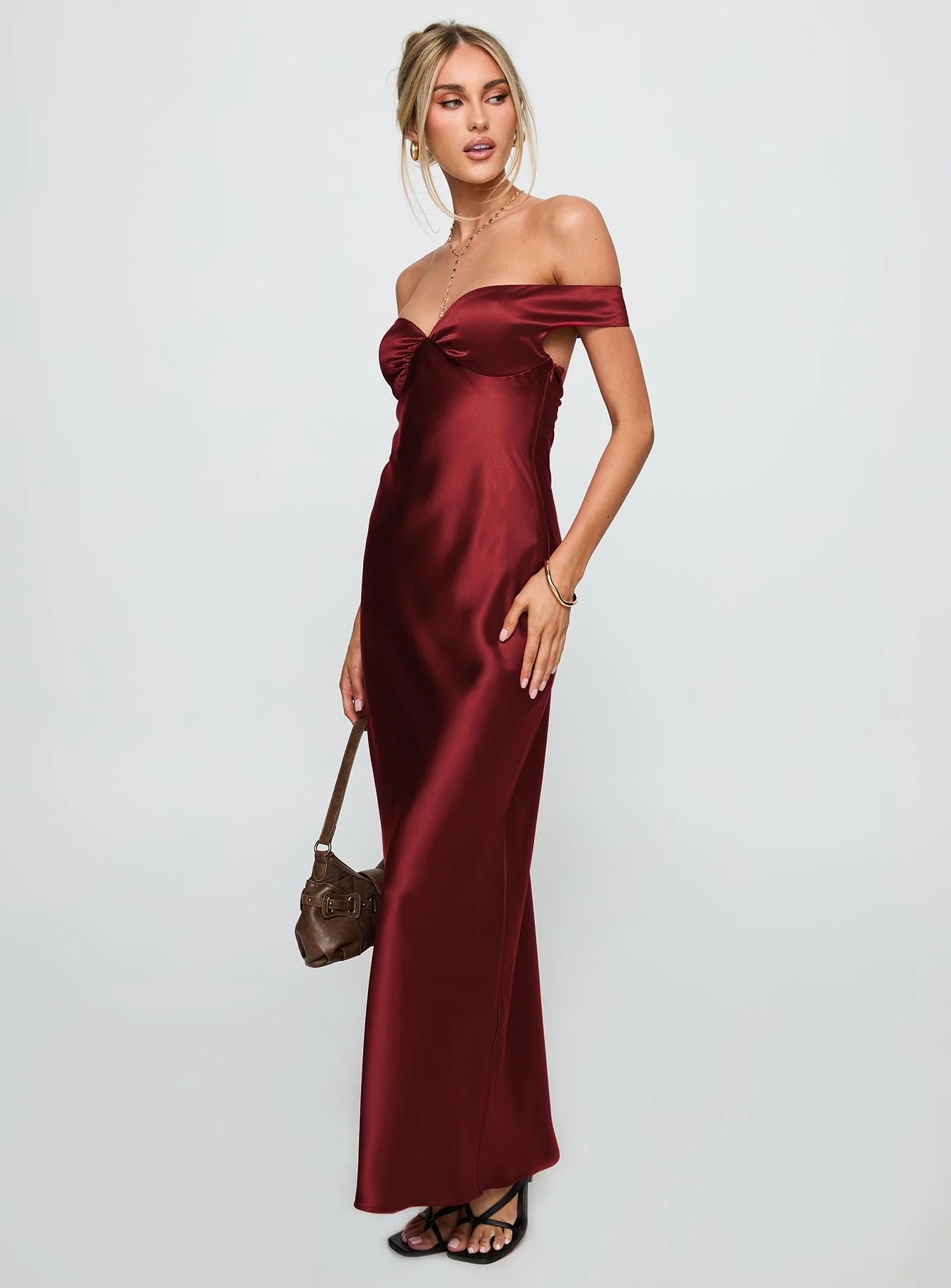 Heartthrobs Off The Shoulder Maxi Dress Red - Image 4