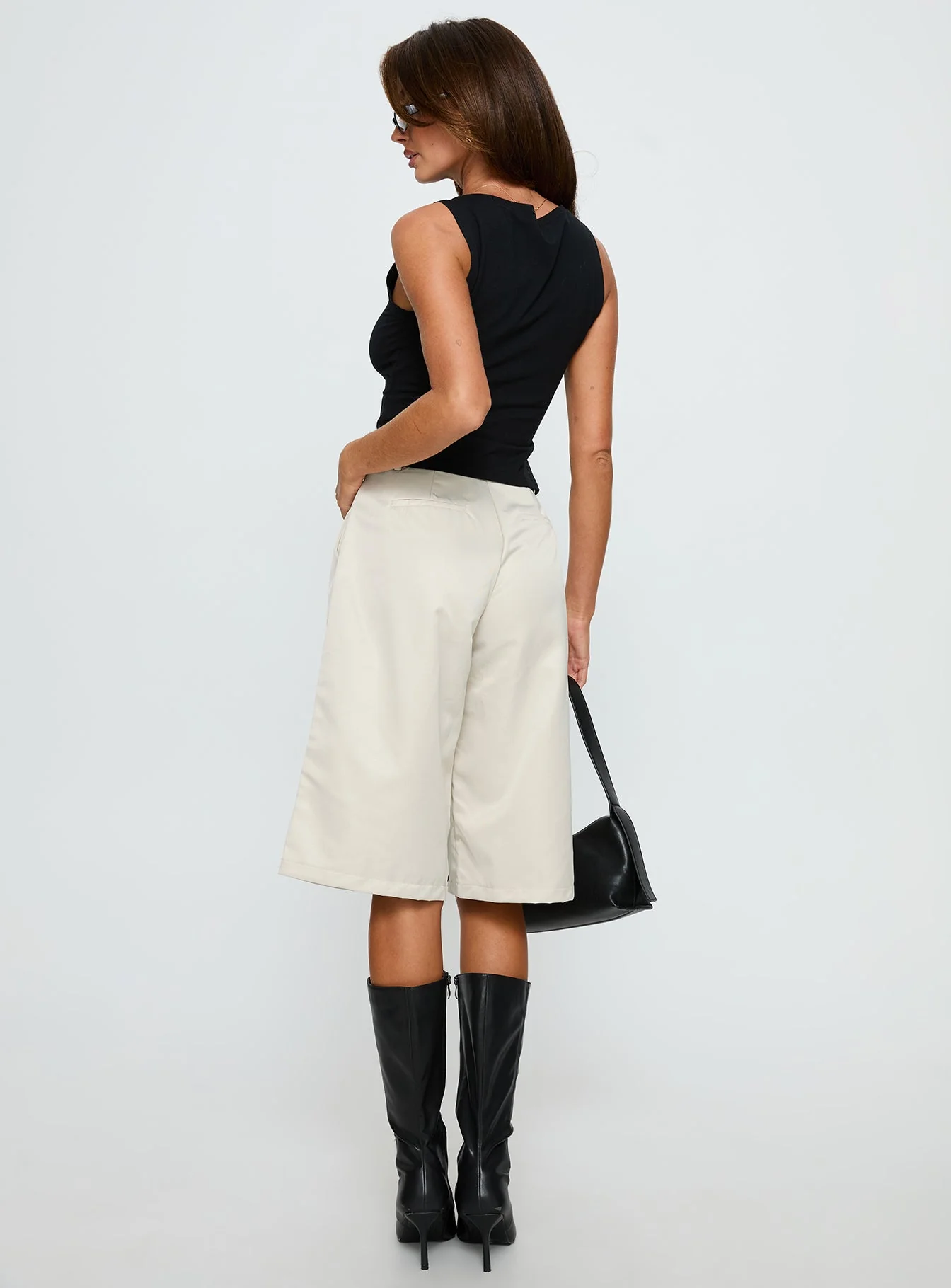 Jakai Longline Tailored Short Cream - Image 5
