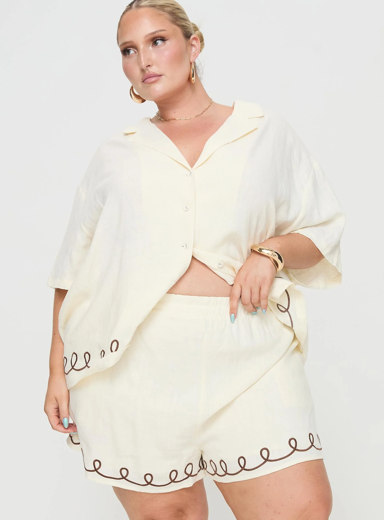 Jamari Linen Blend Shorts Cream / Brown Curve - Image 2