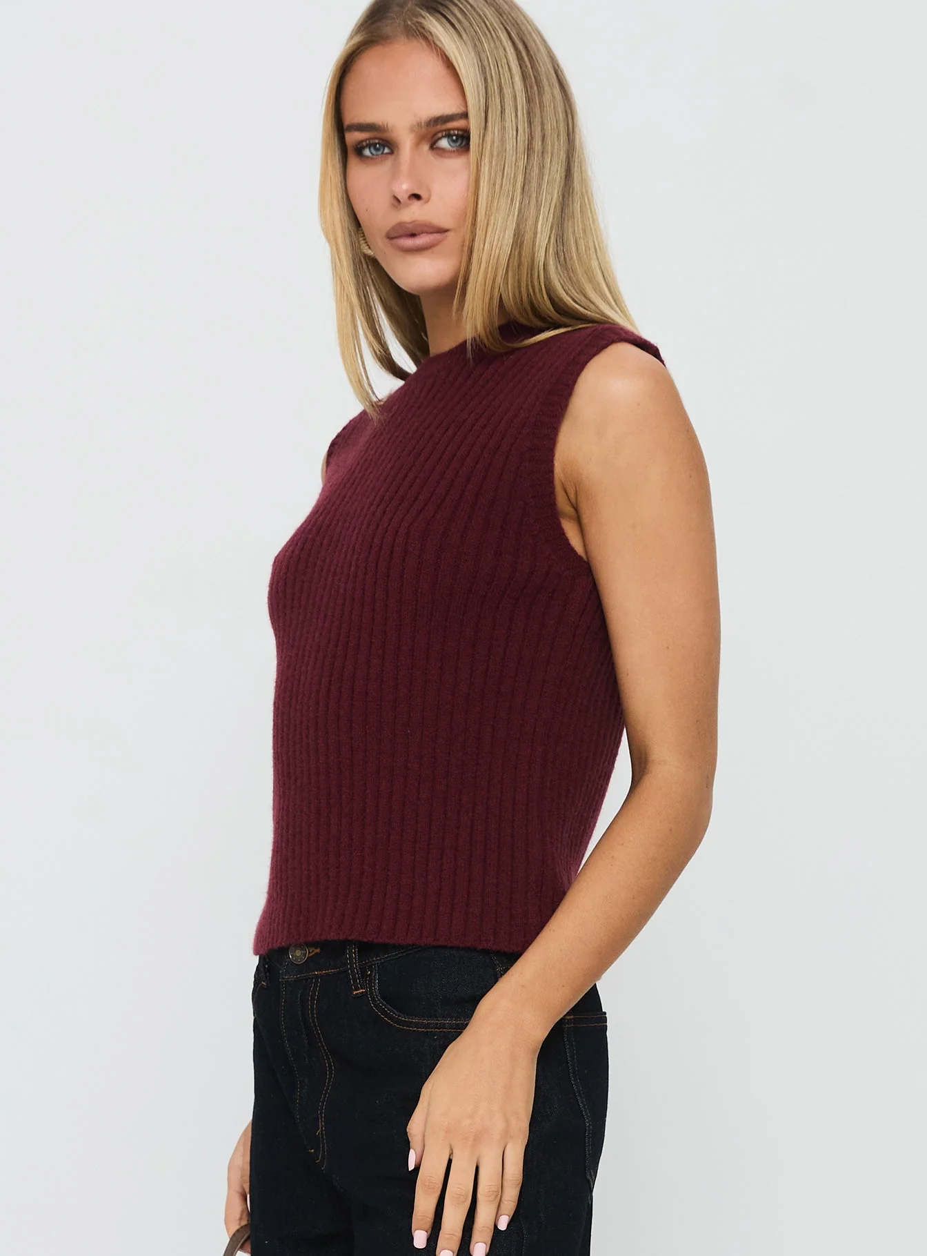 Jessabell Rib Sleeveless Top Wine - Image 3