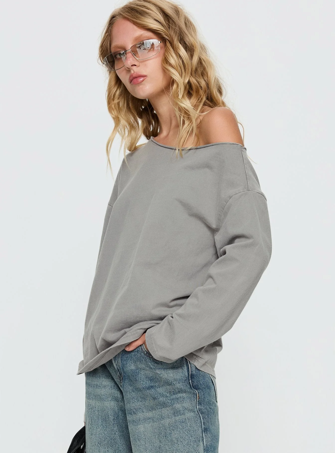 Karlyn Off Shoulder Long Sleeve Top Grey - Image 4