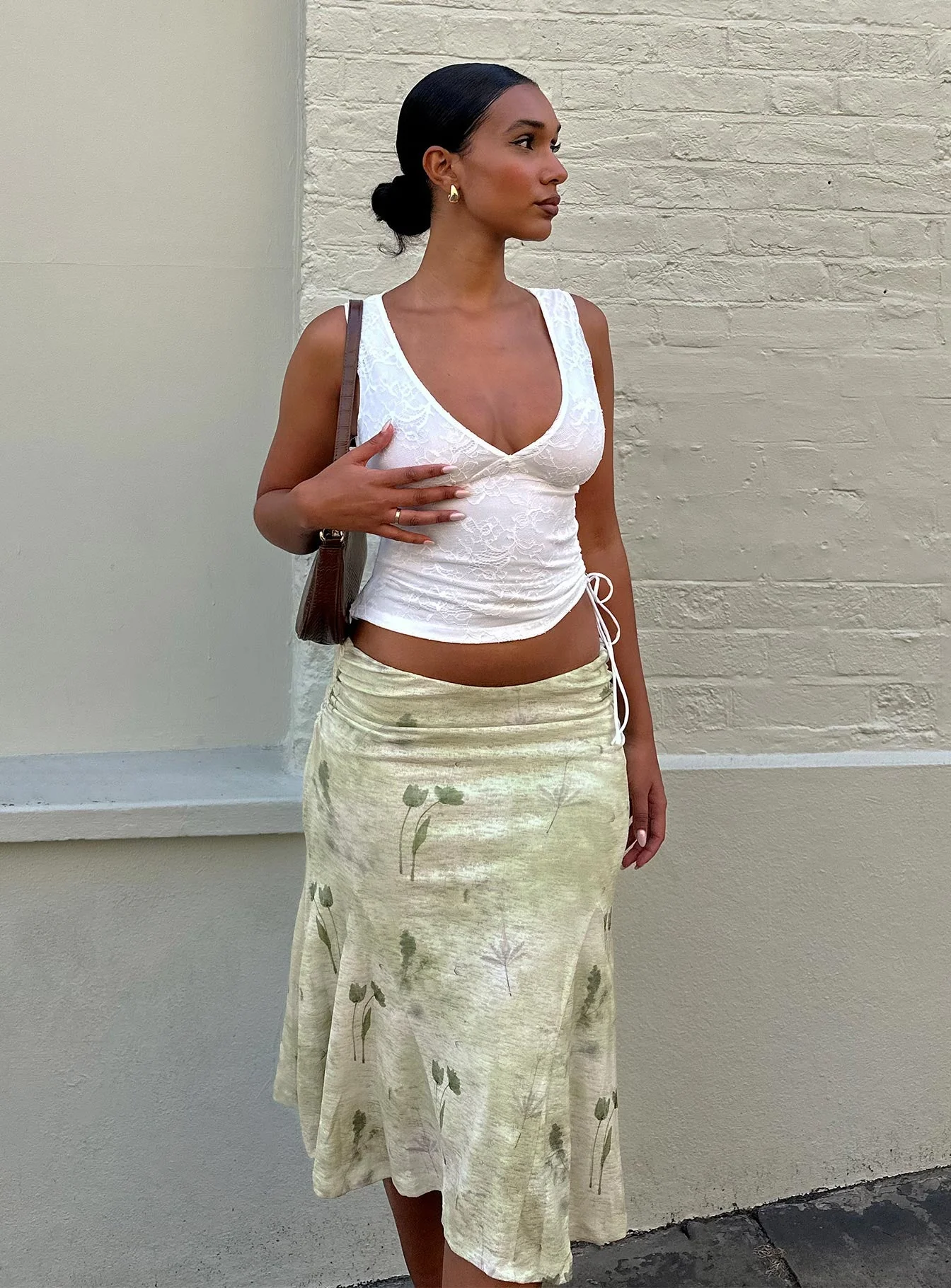 Lewish Low Rise Midi Skirt Green Floral - Image 13
