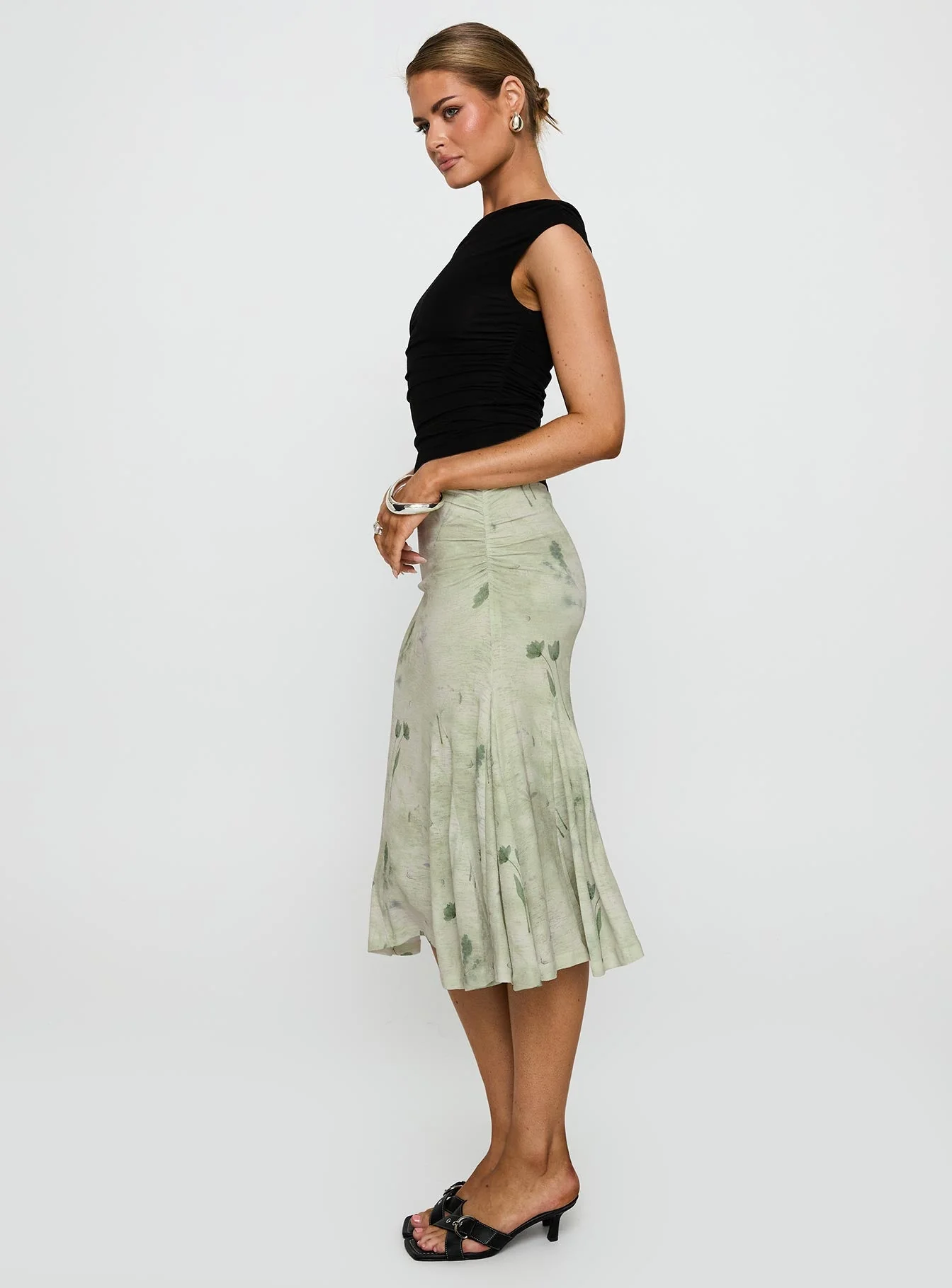 Lewish Low Rise Midi Skirt Green Floral - Image 4