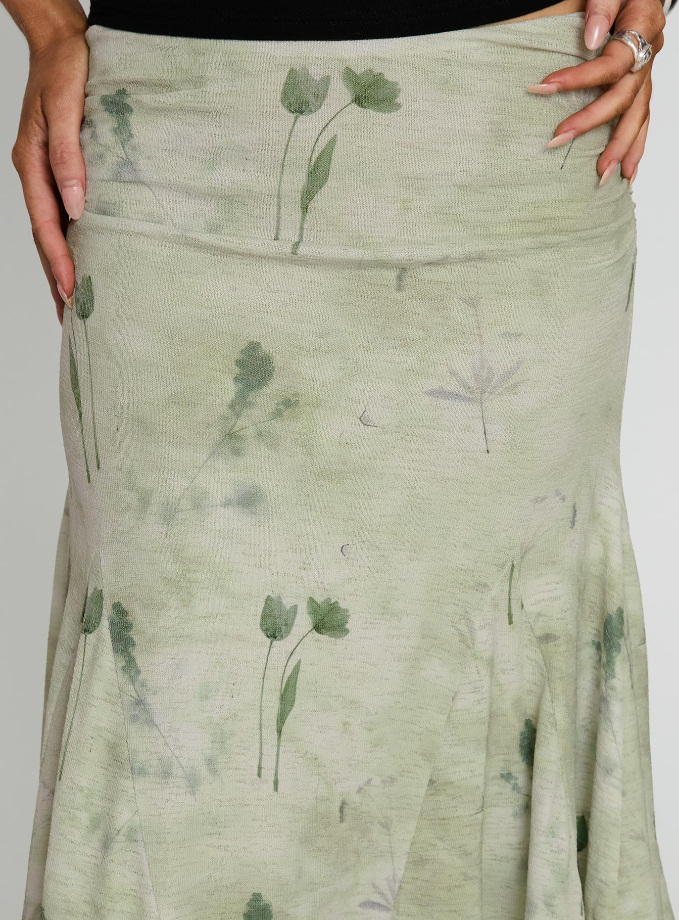 Lewish Low Rise Midi Skirt Green Floral - Image 7