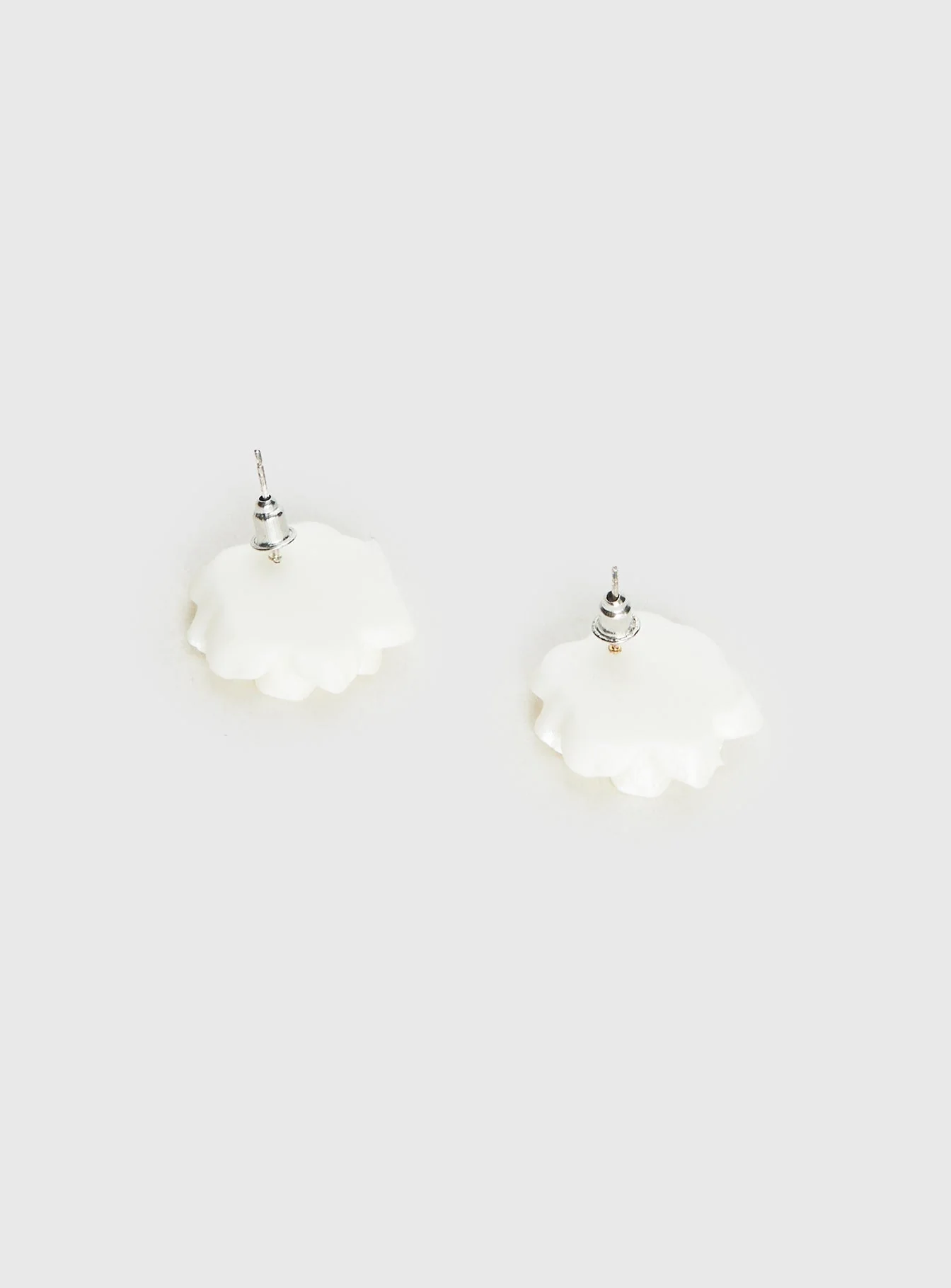 Livvy Floral Stud Earrings White - Image 3