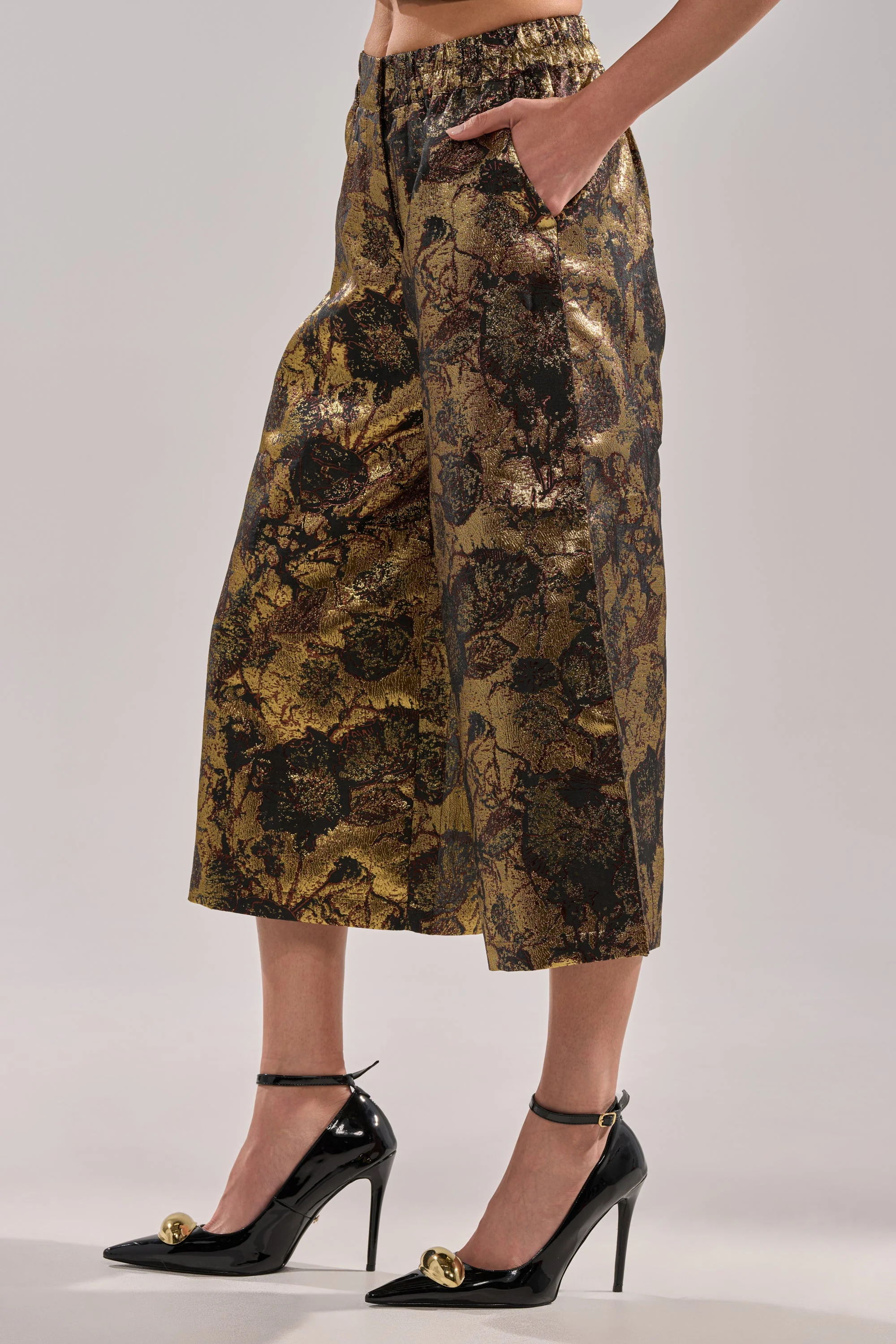 LOTUS BROCADE CAPRI - Image 3