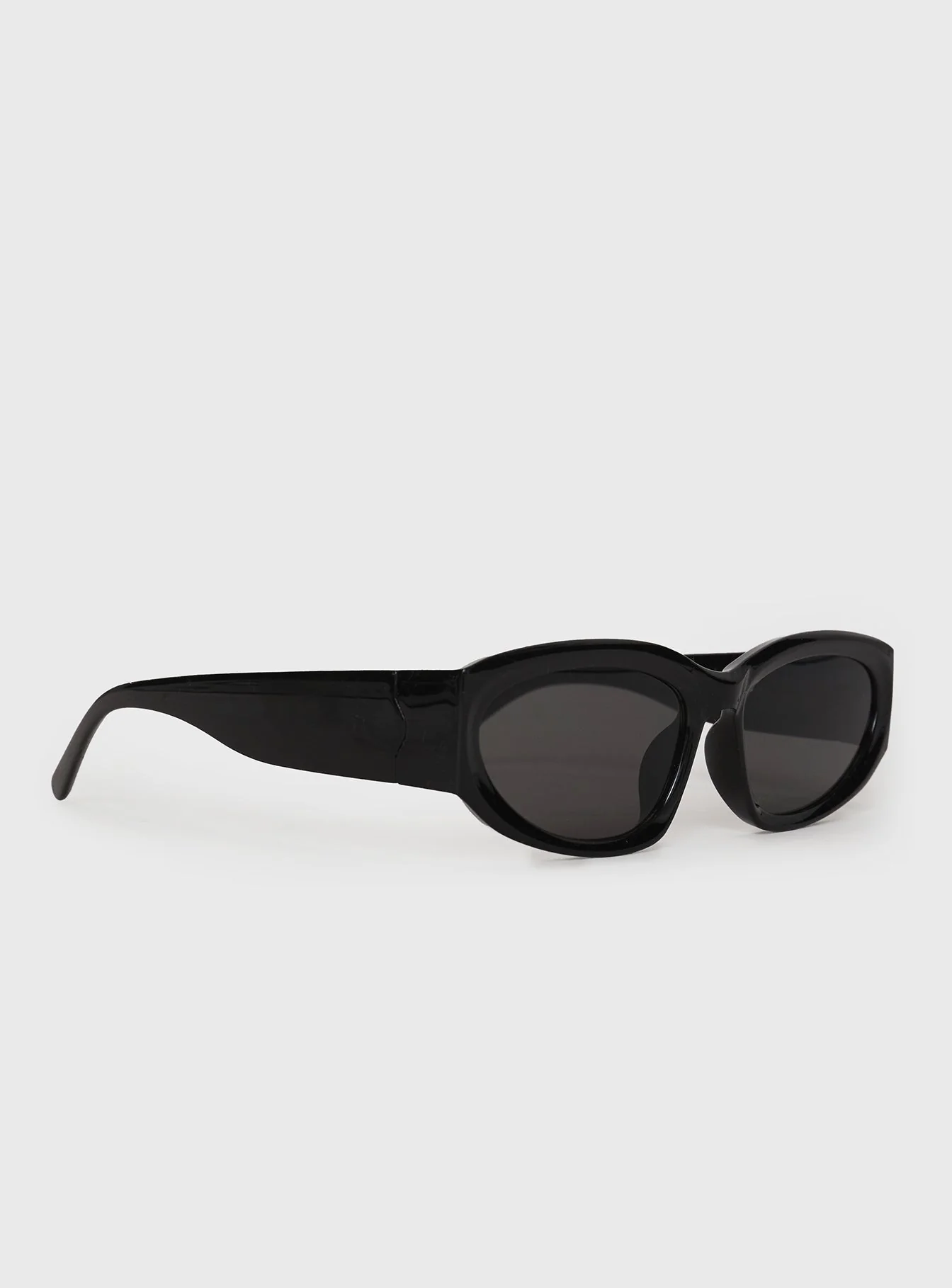 Maceline Sunglasses Black - Image 3