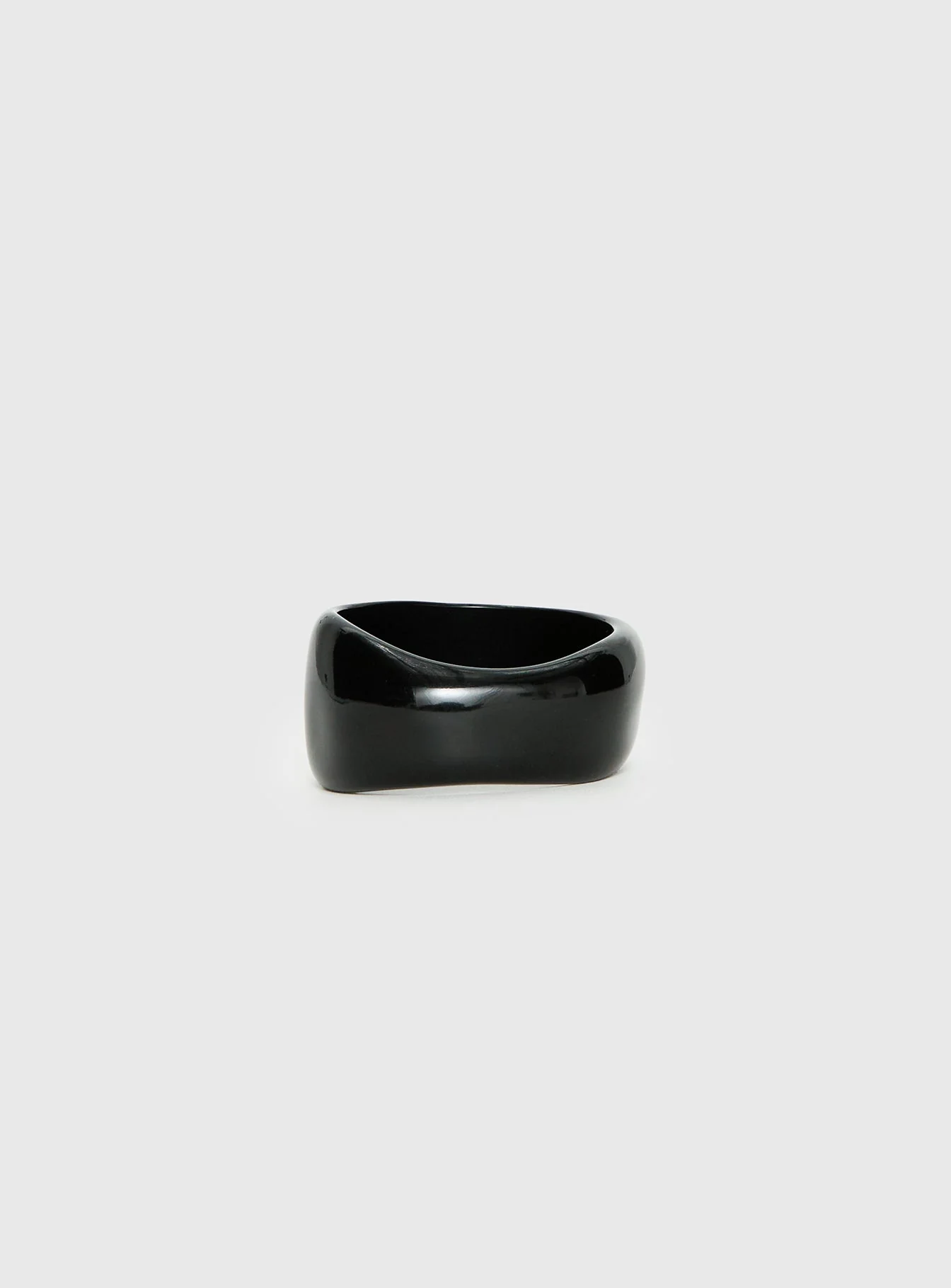 Madlen Resin Cuff Black - Image 4