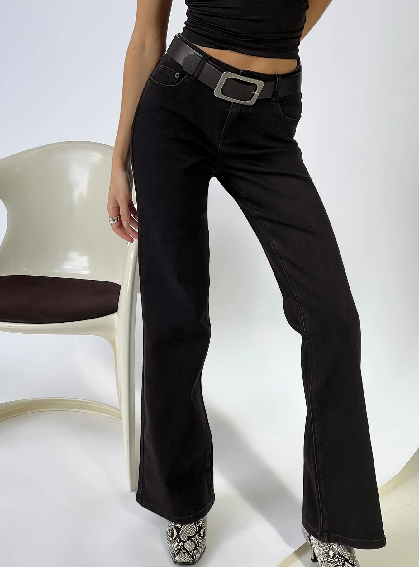 Magic Mirror Mid Rise Bootleg Jeans Washed Black - Image 8