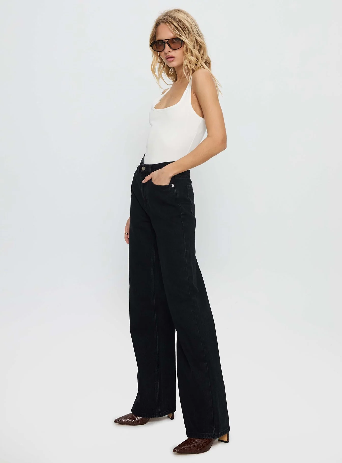 Maple Mid Rise Flare Washed Black - Image 4