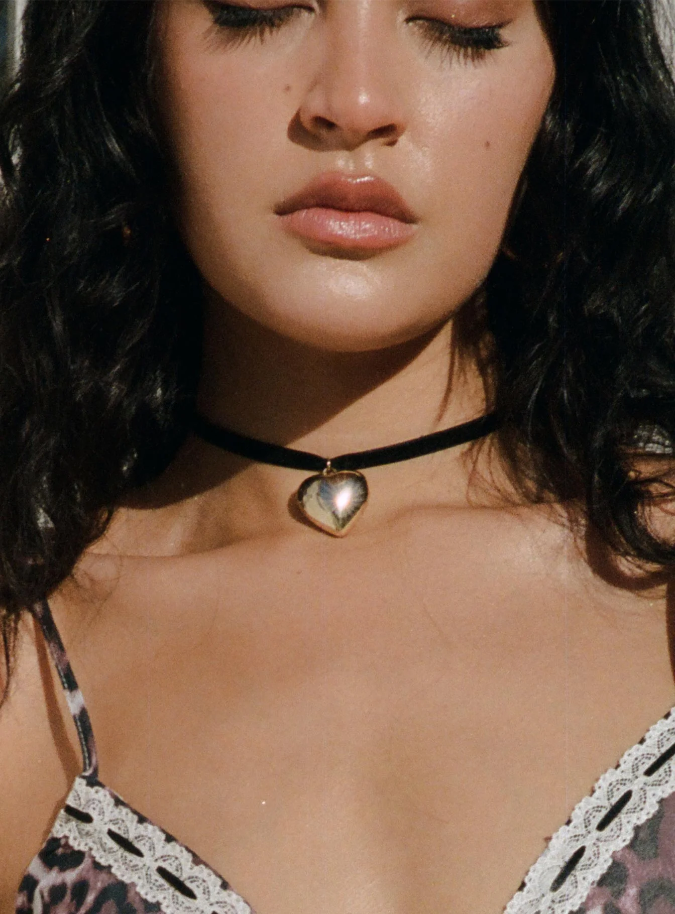 Meeks Necklace Black / Gold - Image 5