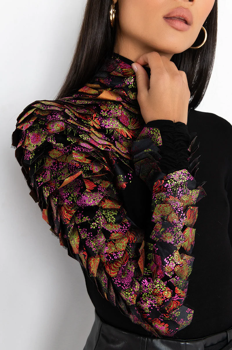 NASTASIA BROCADE SCALE TOP - Image 12