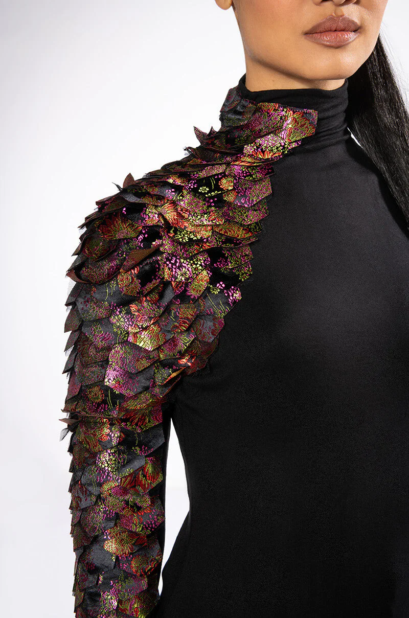 NASTASIA BROCADE SCALE TOP - Image 13