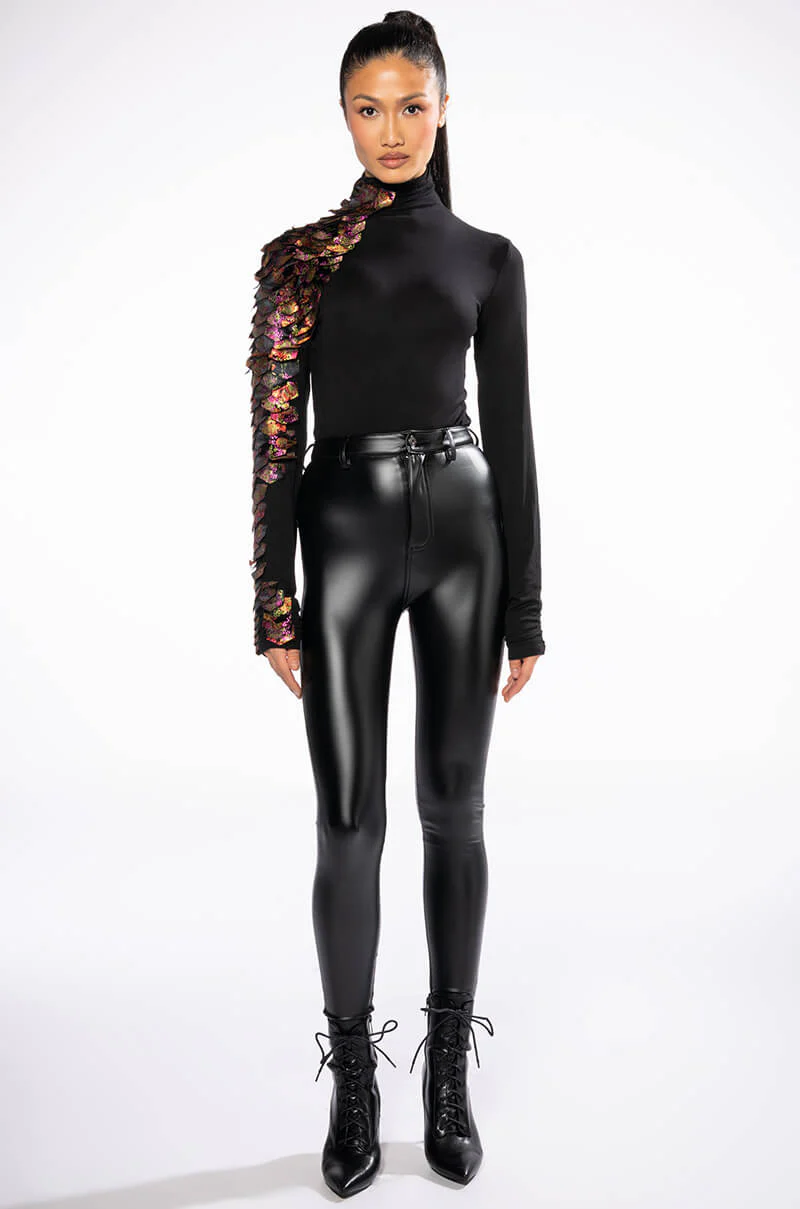 NASTASIA BROCADE SCALE TOP - Image 16