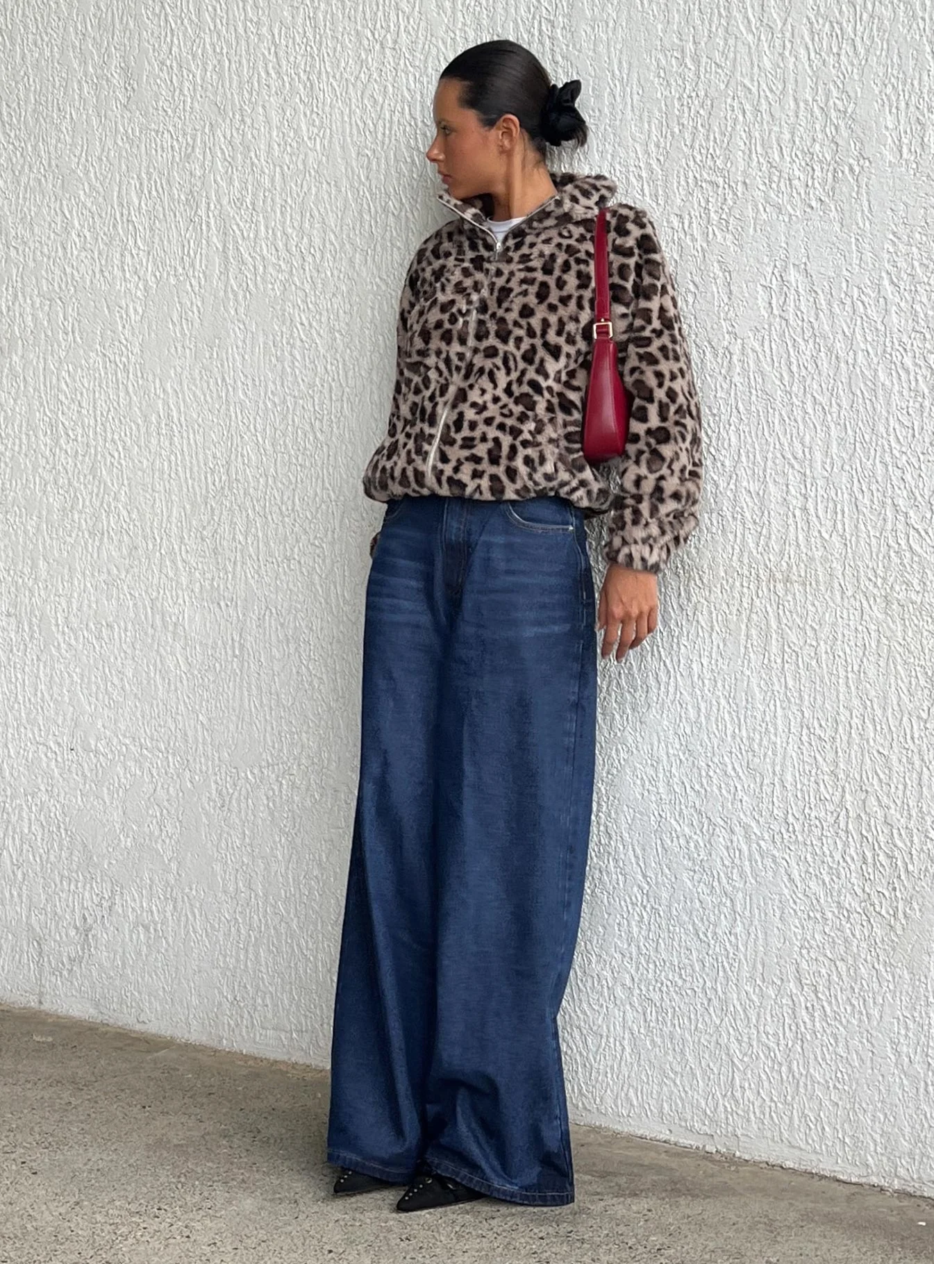 Naylor Mid Rise Wide Leg Jeans Mid Blue Denim Petite - Image 11