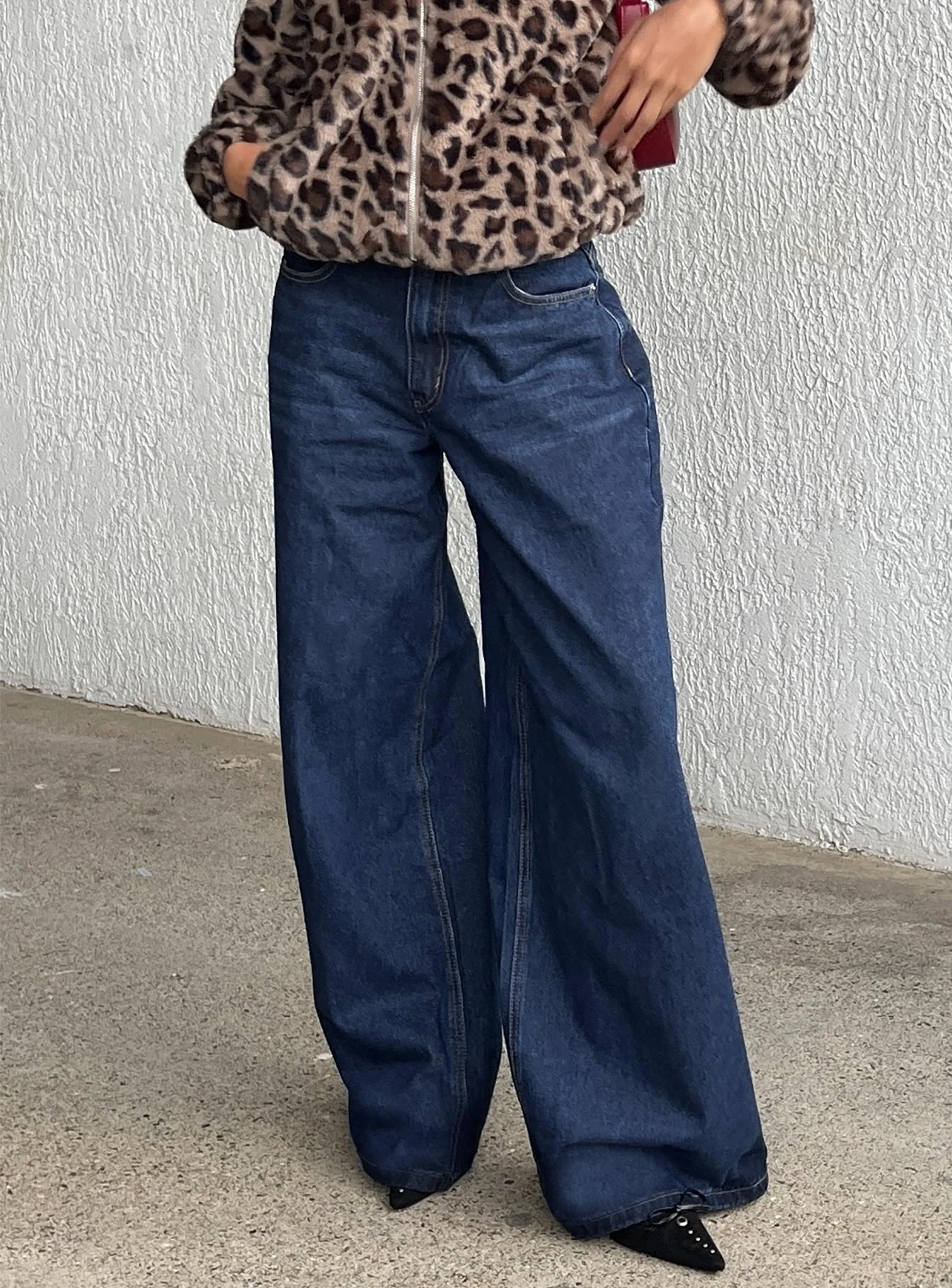 Naylor Mid Rise Wide Leg Jeans Mid Blue Denim Petite - Image 12