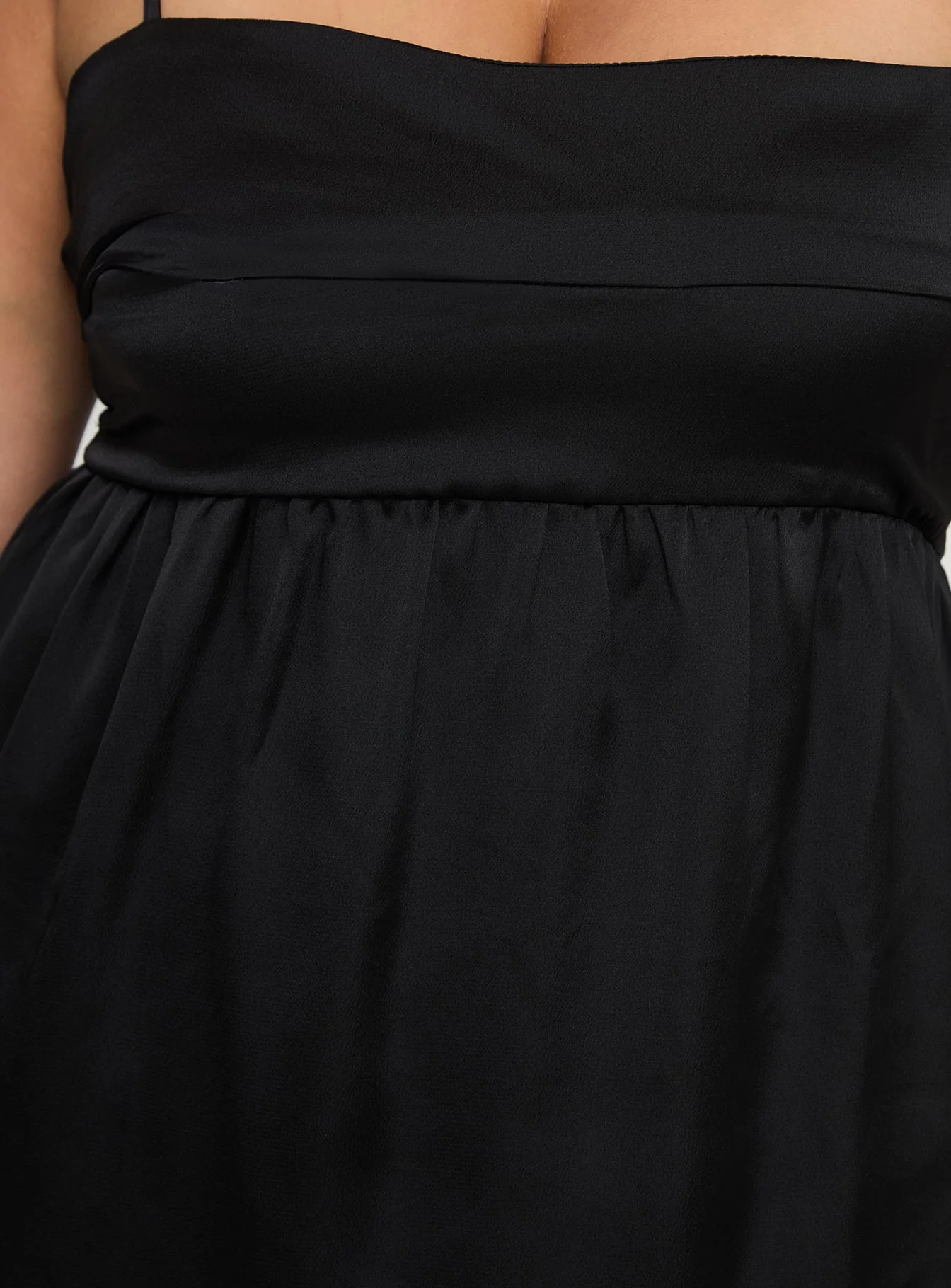 Ortega Mini Dress Black Curve - Image 6