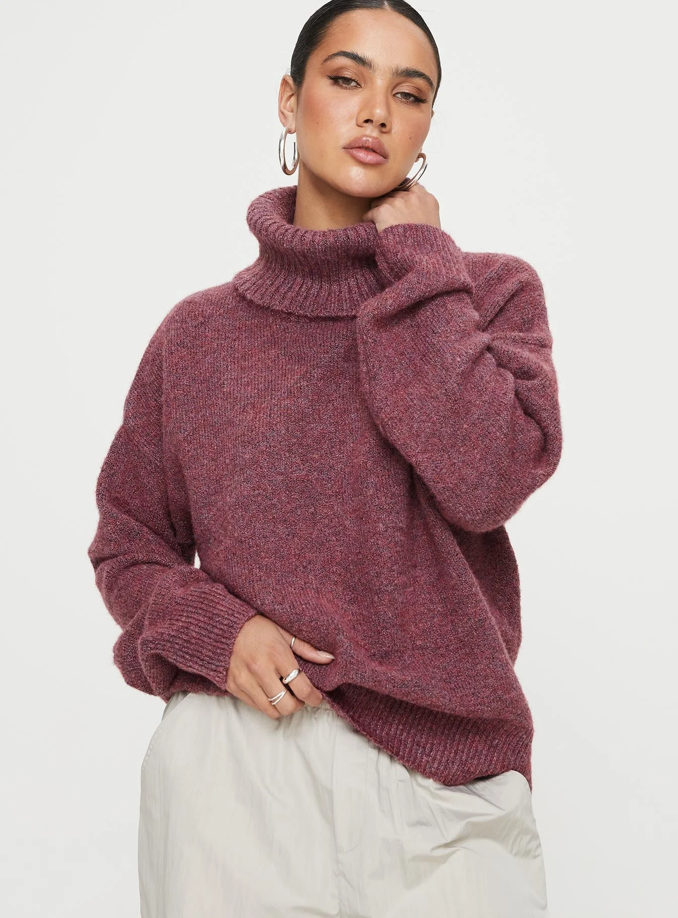 Oswin Turtleneck Sweater Burgundy - Image 2